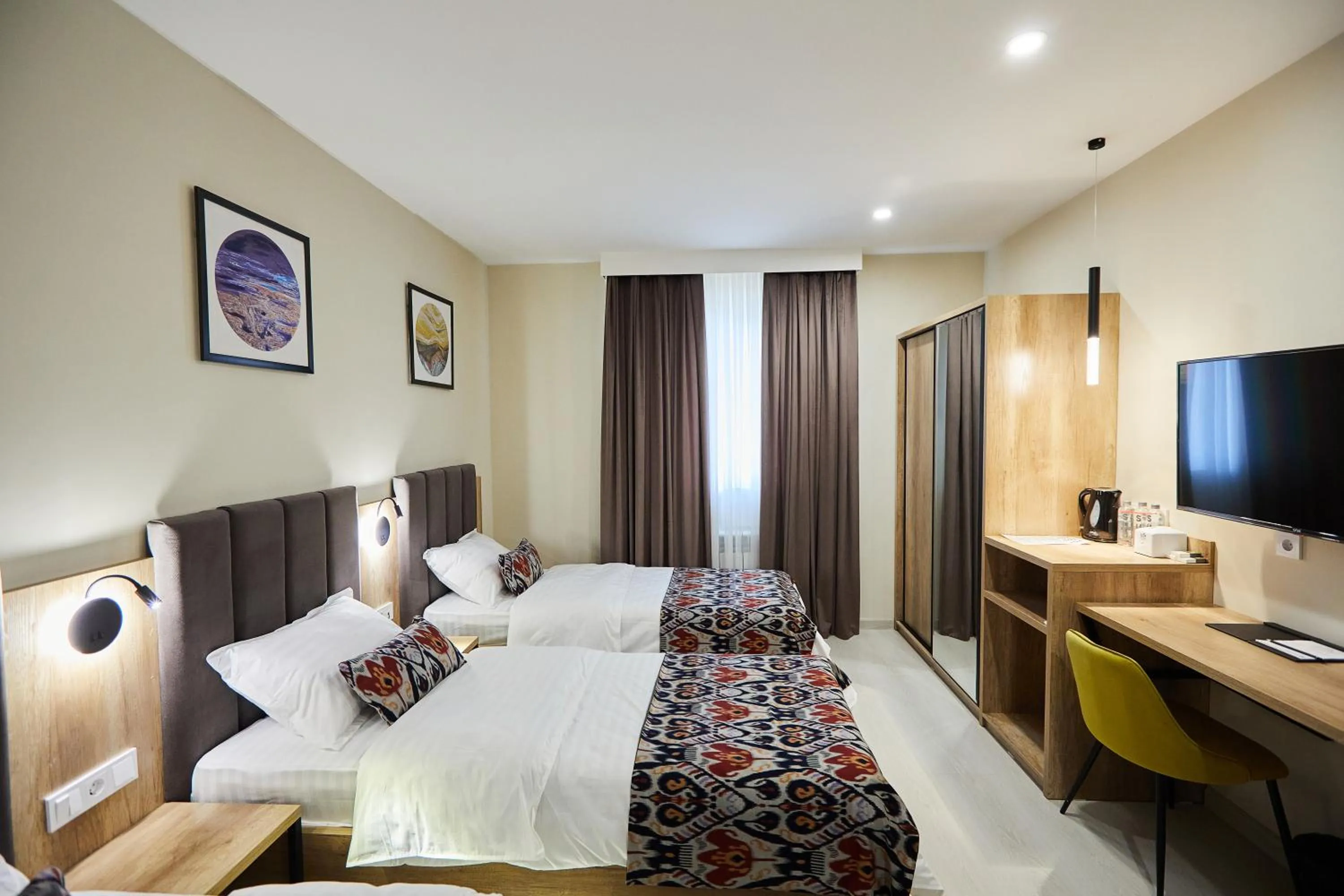 Communal lounge/ TV room, Bed in OLD TASHKENT Hotel & Spa