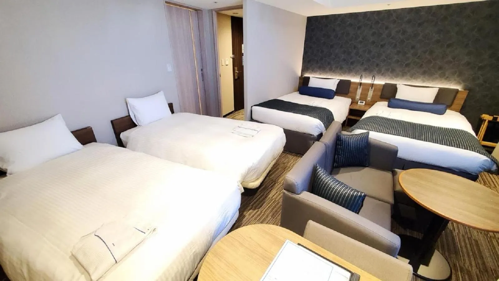 Bed in KEIKYU EX INN HANEDA 3 minutes walk from A2 Exit of Tenkubashi Station