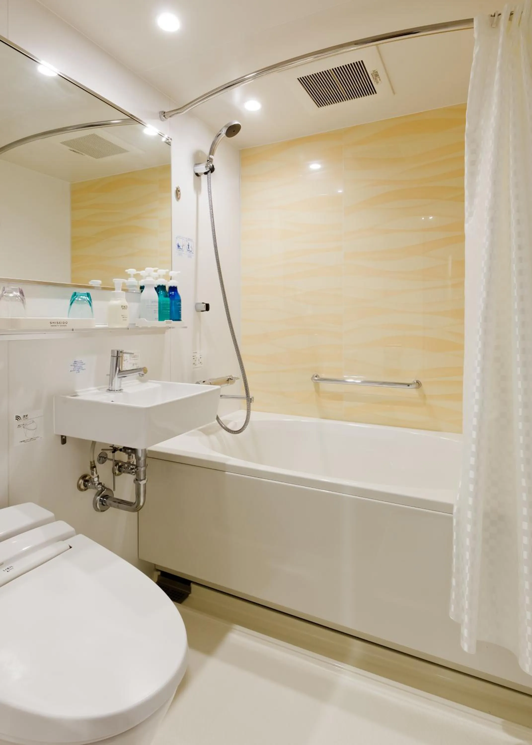 Bathroom in KEIKYU EX INN HANEDA 3 minutes walk from A2 Exit of Tenkubashi Station