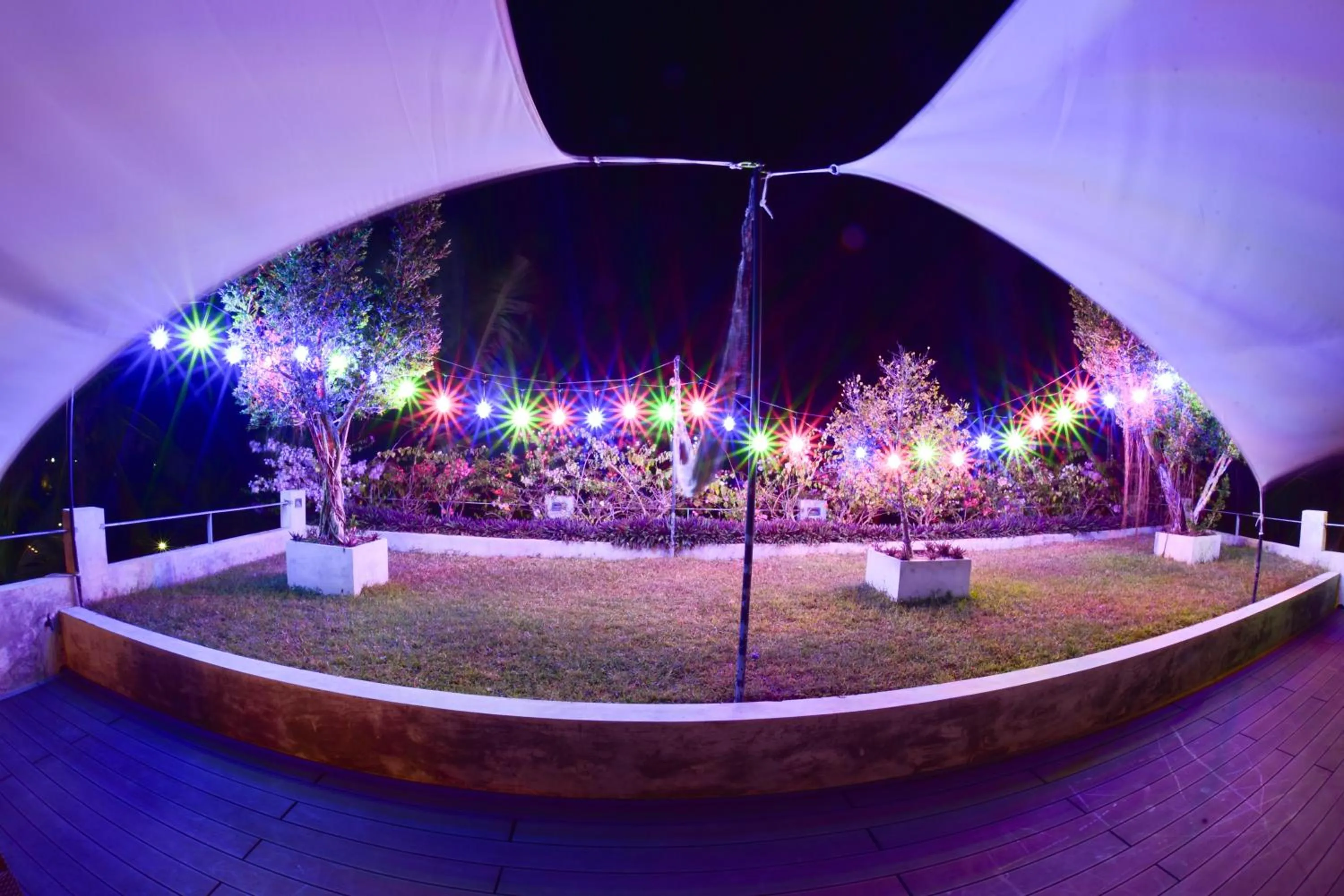 TROPICAL HOUSE - Jungleside Villa