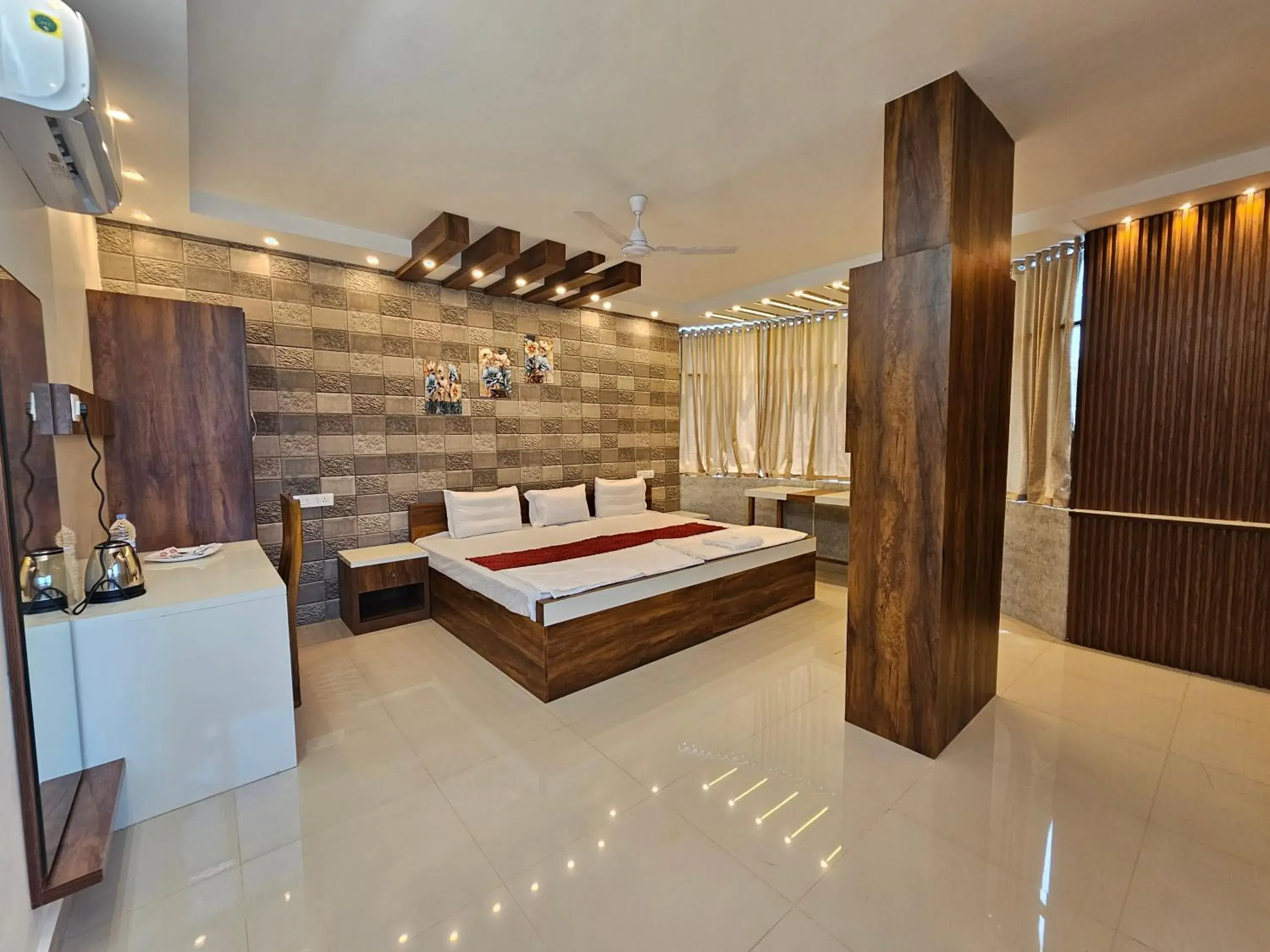 MIST RESIDENCY MIST RESIDENCY