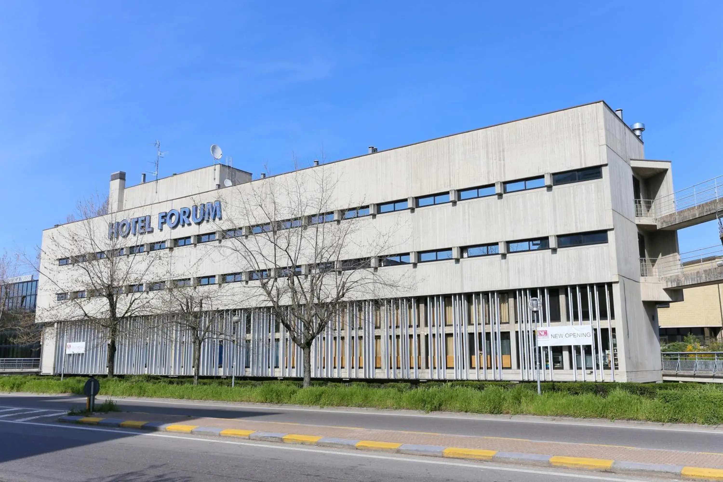 Property building in Hotel Forum Property building in Hotel Forum