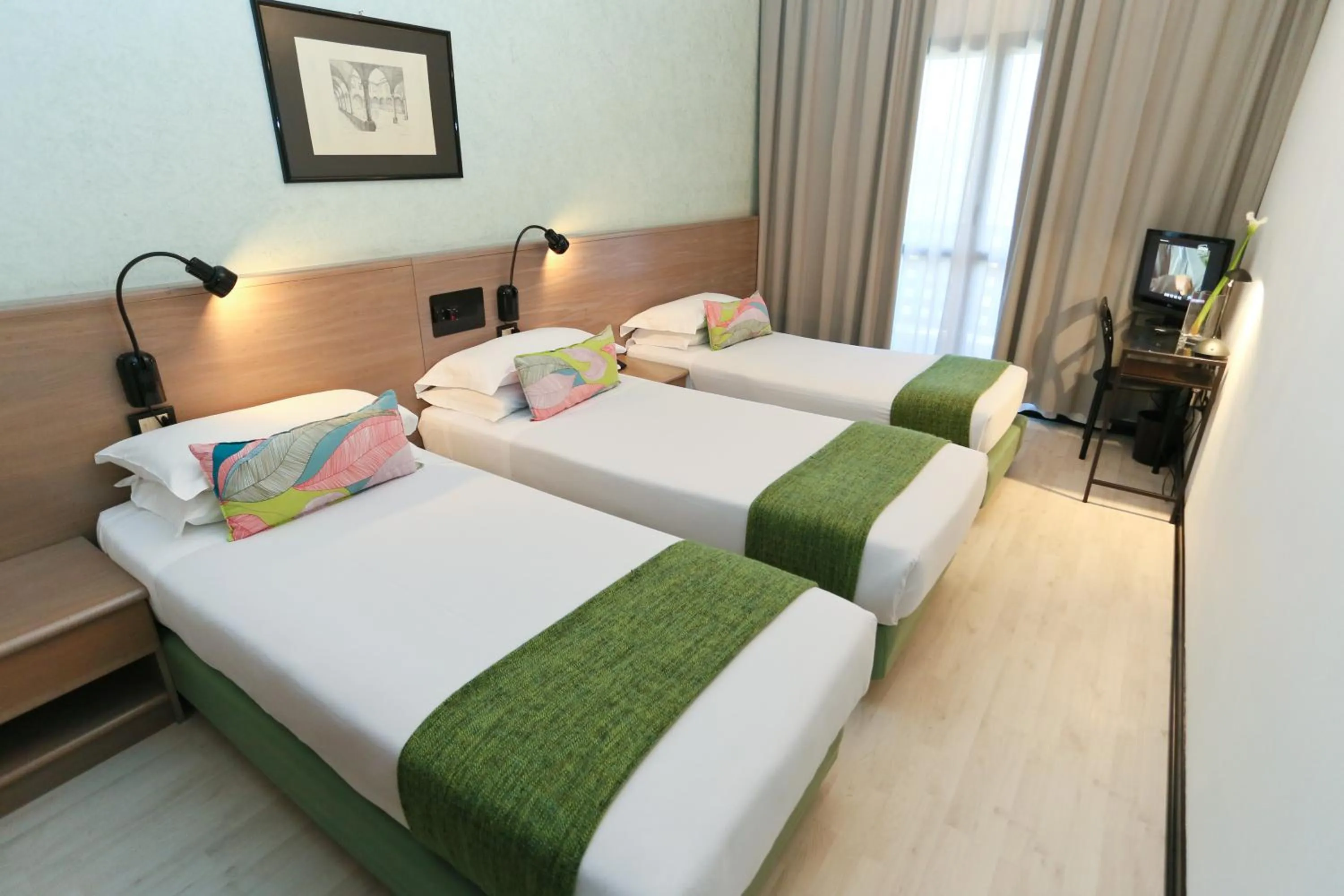 Photo of the whole room, Bed in Hotel Forum