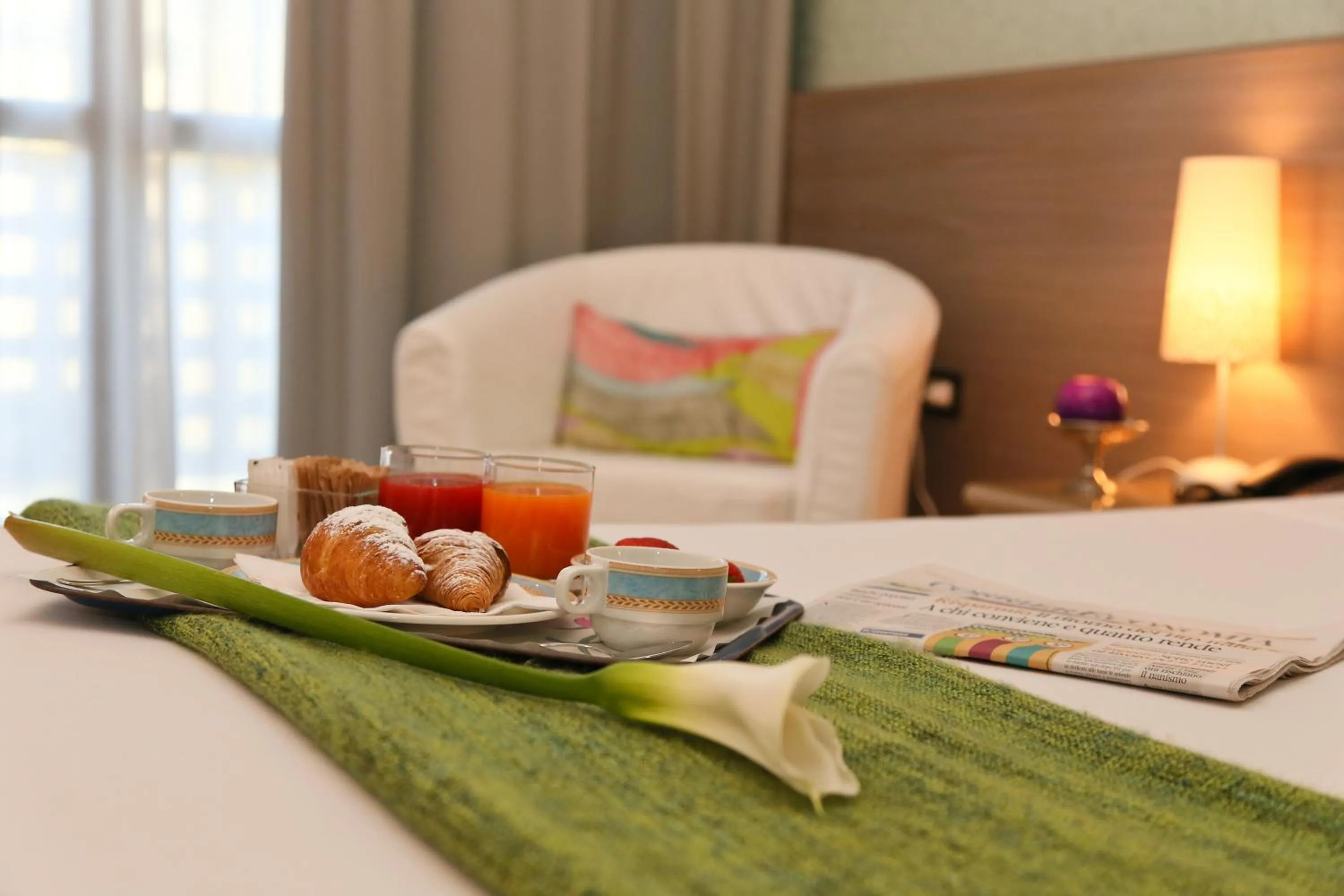 Breakfast, Bed in Hotel Forum