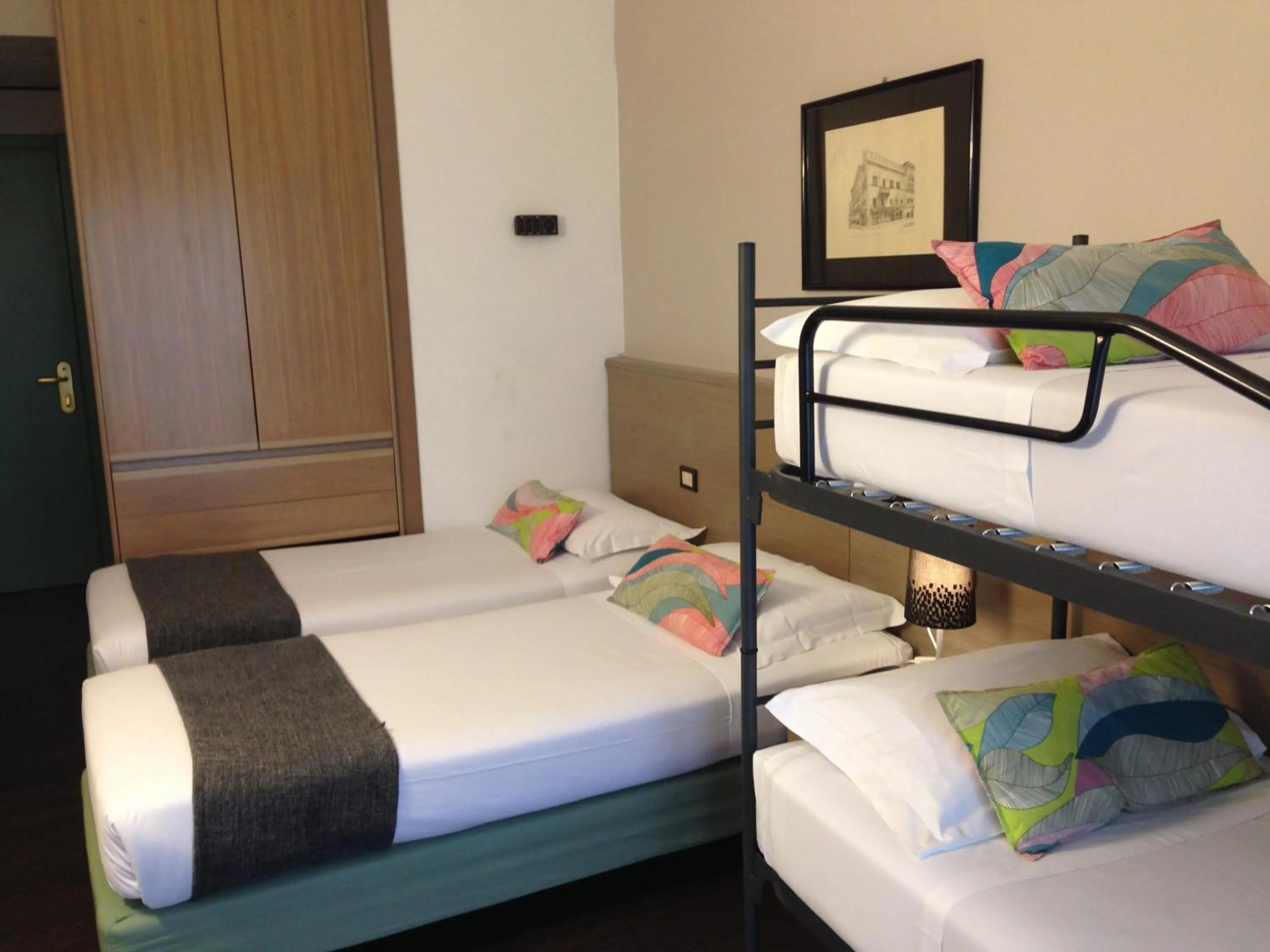 bunk bed, Bed in Hotel Forum