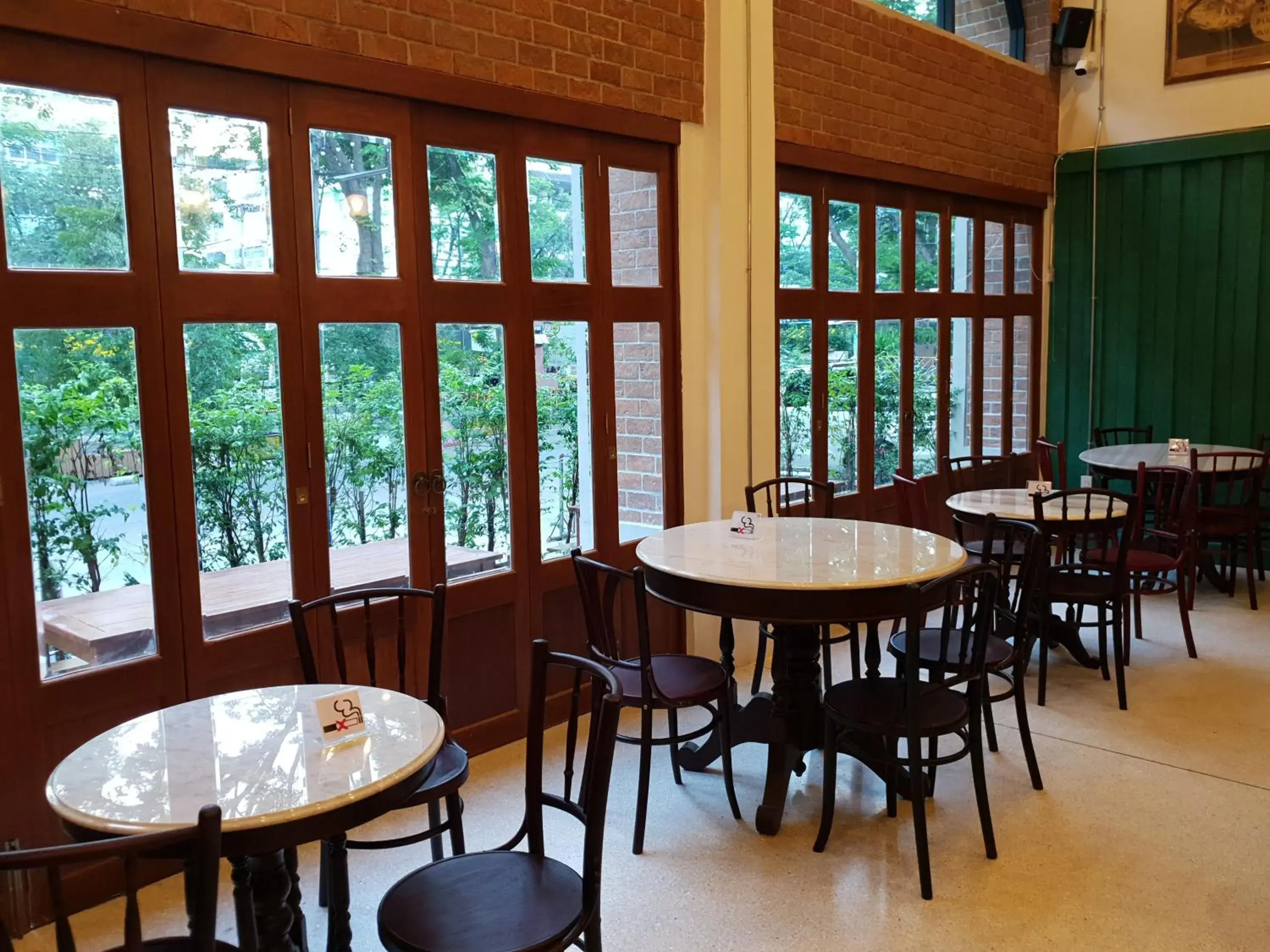 Restaurant/places to eat in Ago Hotel Chinatown Restaurant/places to eat in Ago Hotel Chinatown