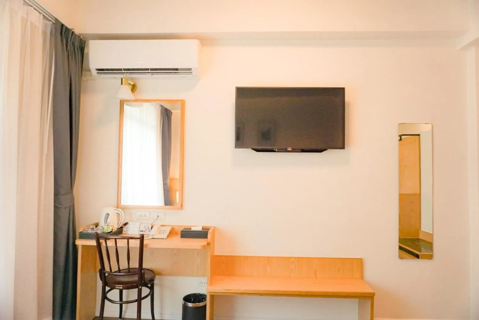 TV and multimedia in Ago Hotel Chinatown