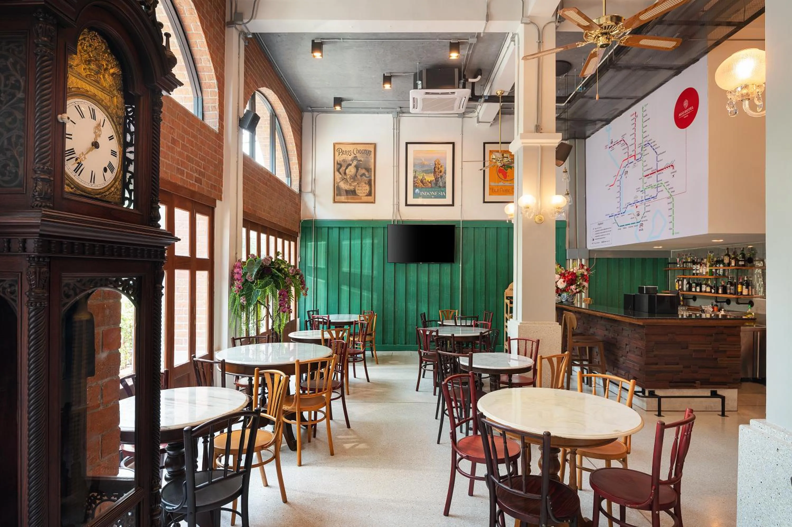 Restaurant/places to eat in Ago Hotel Chinatown