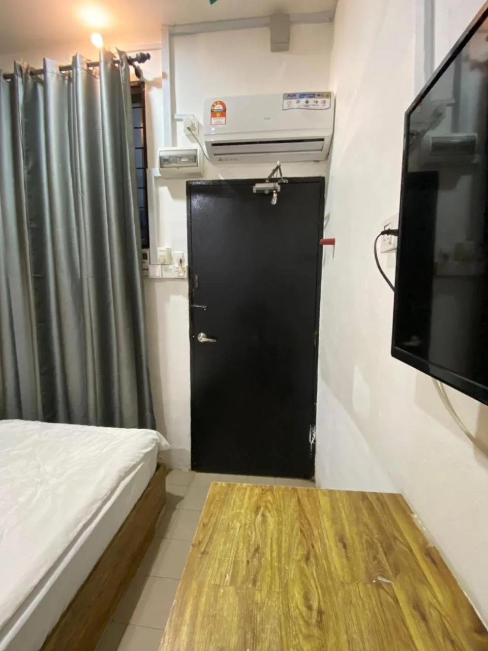 TV and multimedia, Bed in Hotel station 24