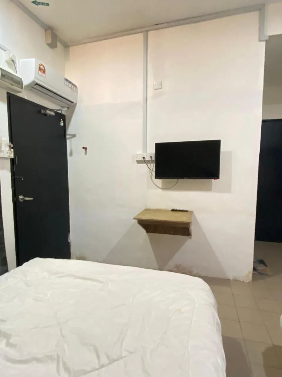 TV and multimedia, Bed in Hotel station 24