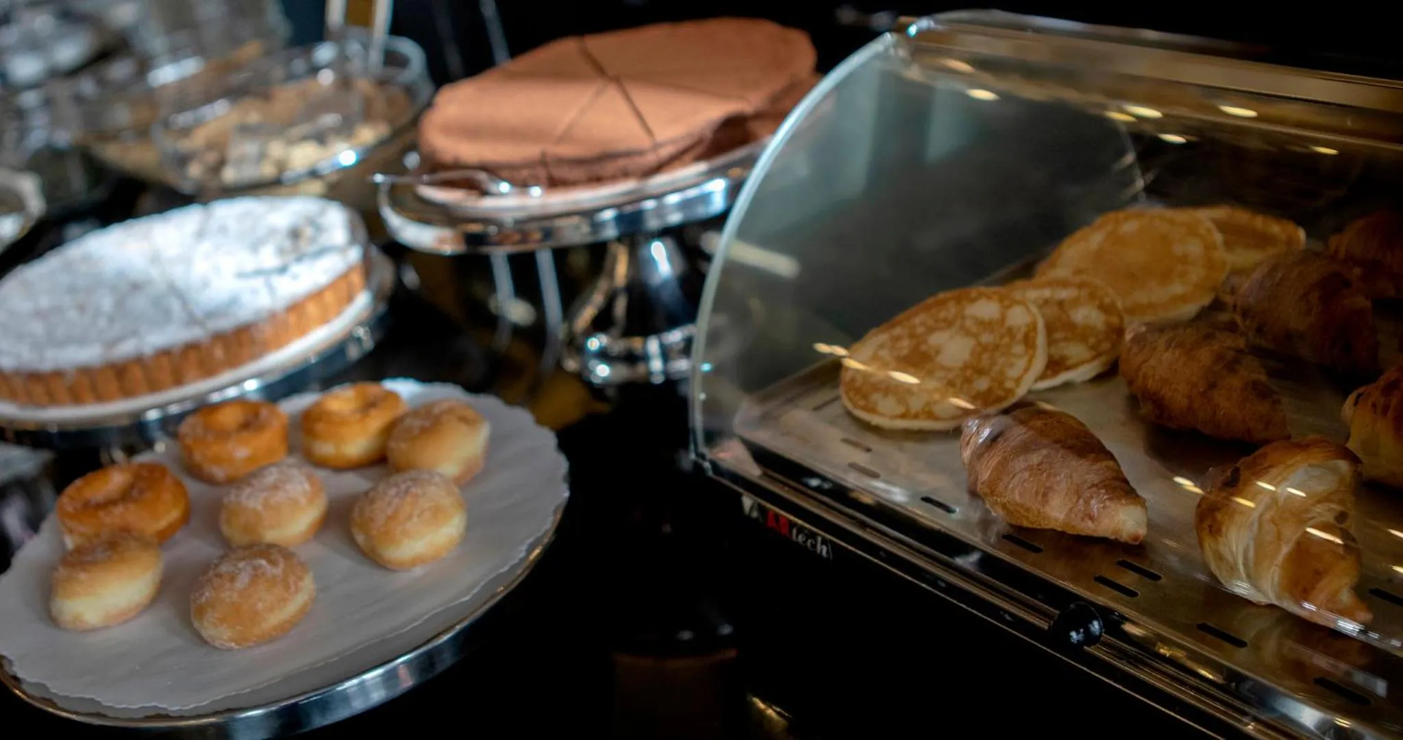 Breakfast in Alle Guglie Boutique Hotel