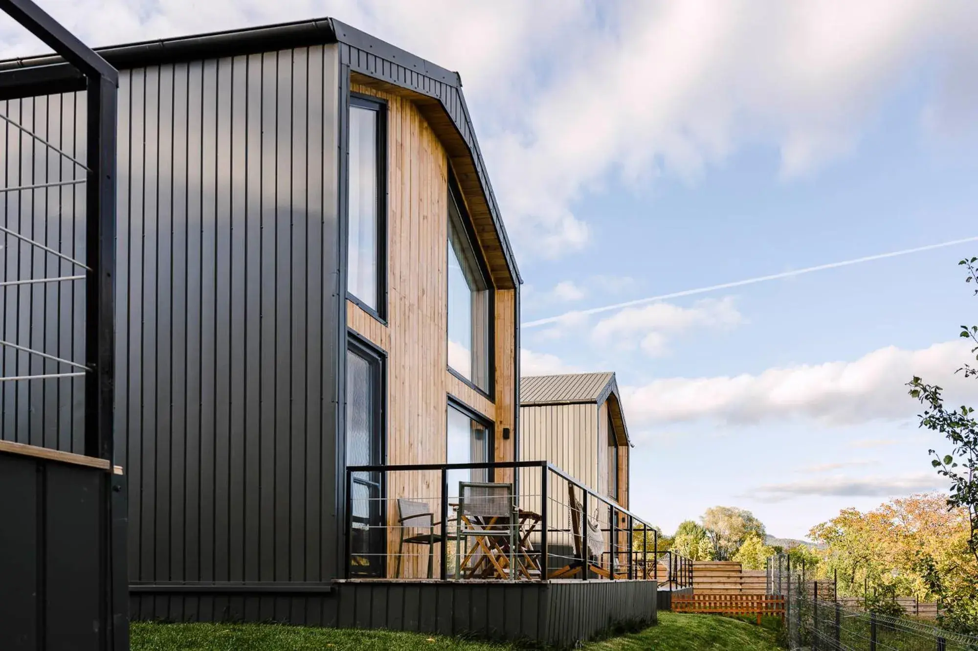 Property building in Moon Village Comarnic Property building in Moon Village Comarnic