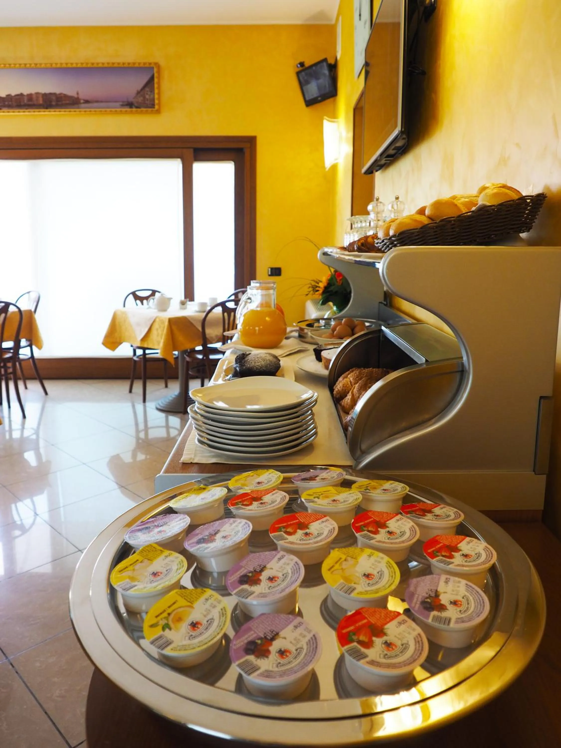 Food and drinks in Hotel Cris