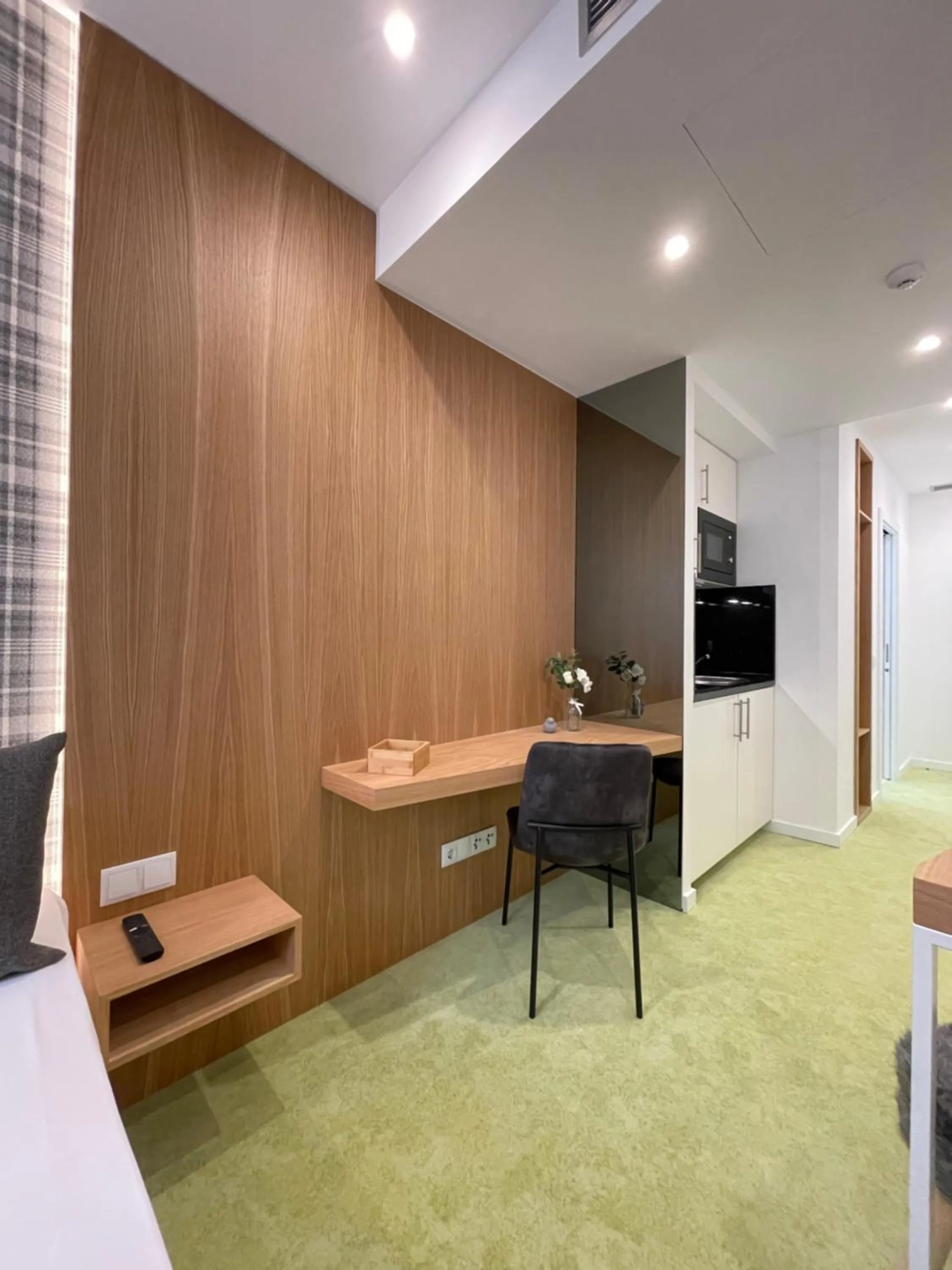 Kitchen or kitchenette in MyStay Porto São Bento