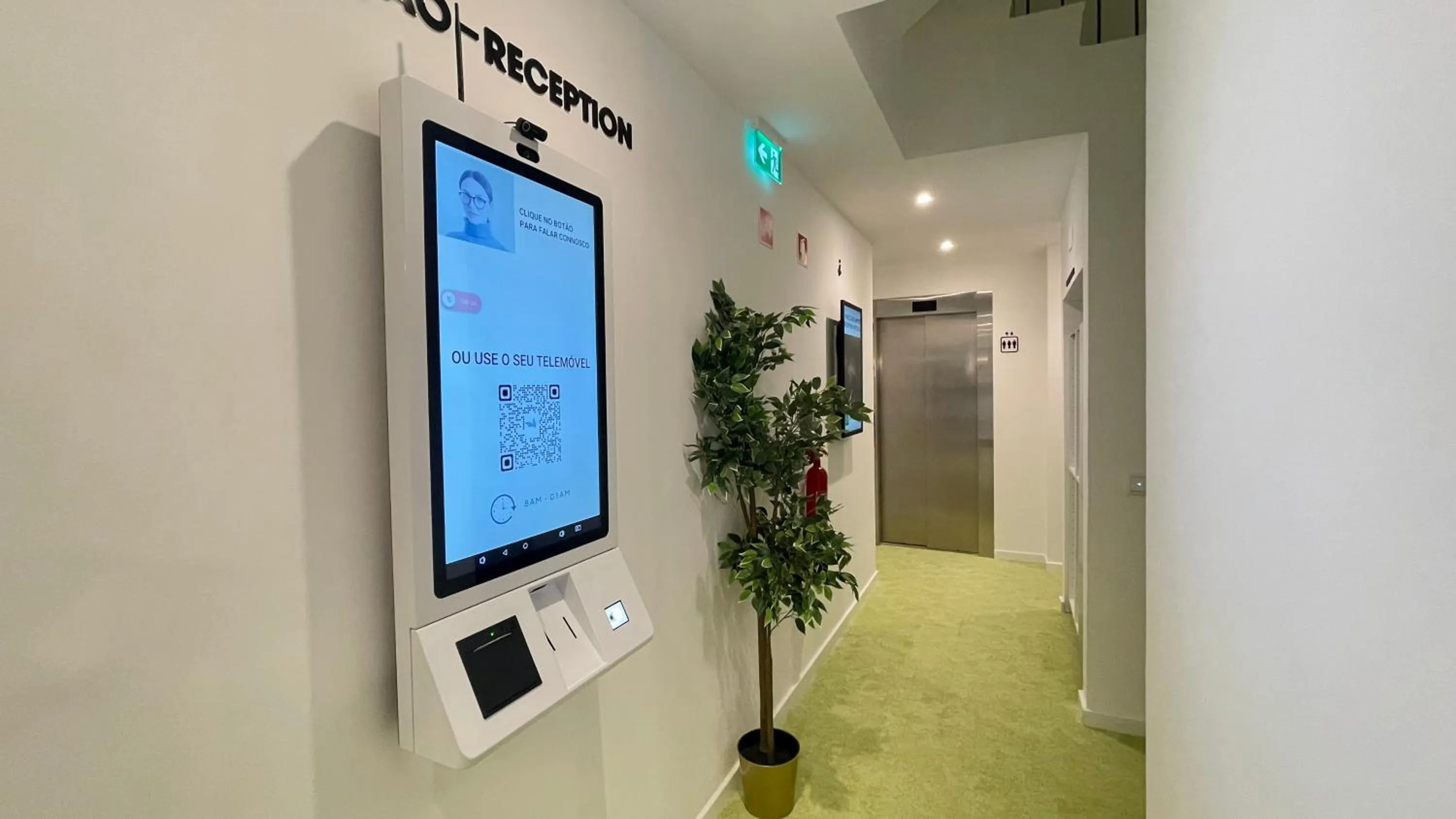 Lobby or reception in MyStay Porto São Bento