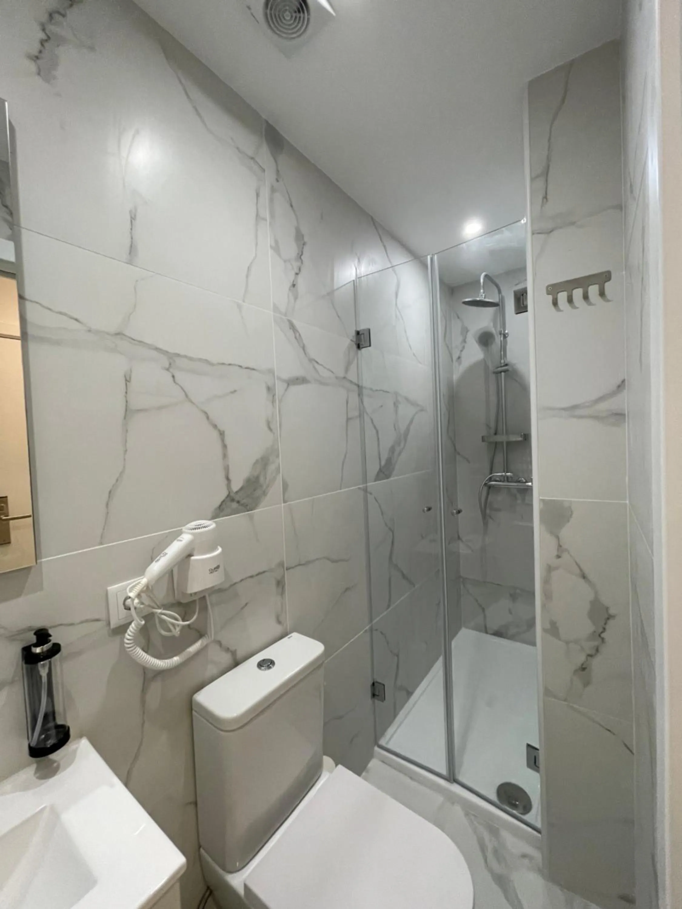 Bathroom in MyStay Porto São Bento