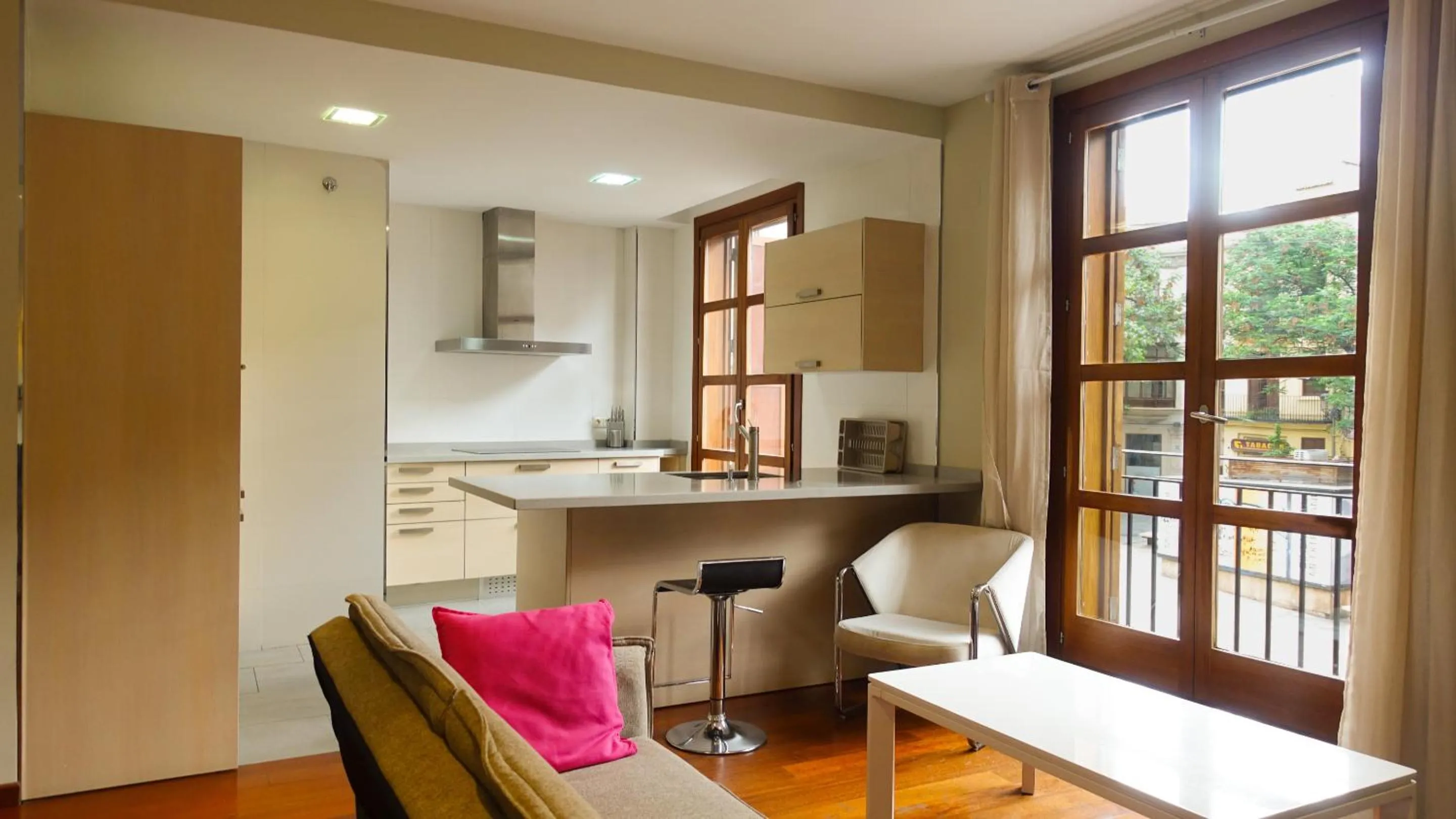 Moderno Apartamento en la Plaza del Tossal