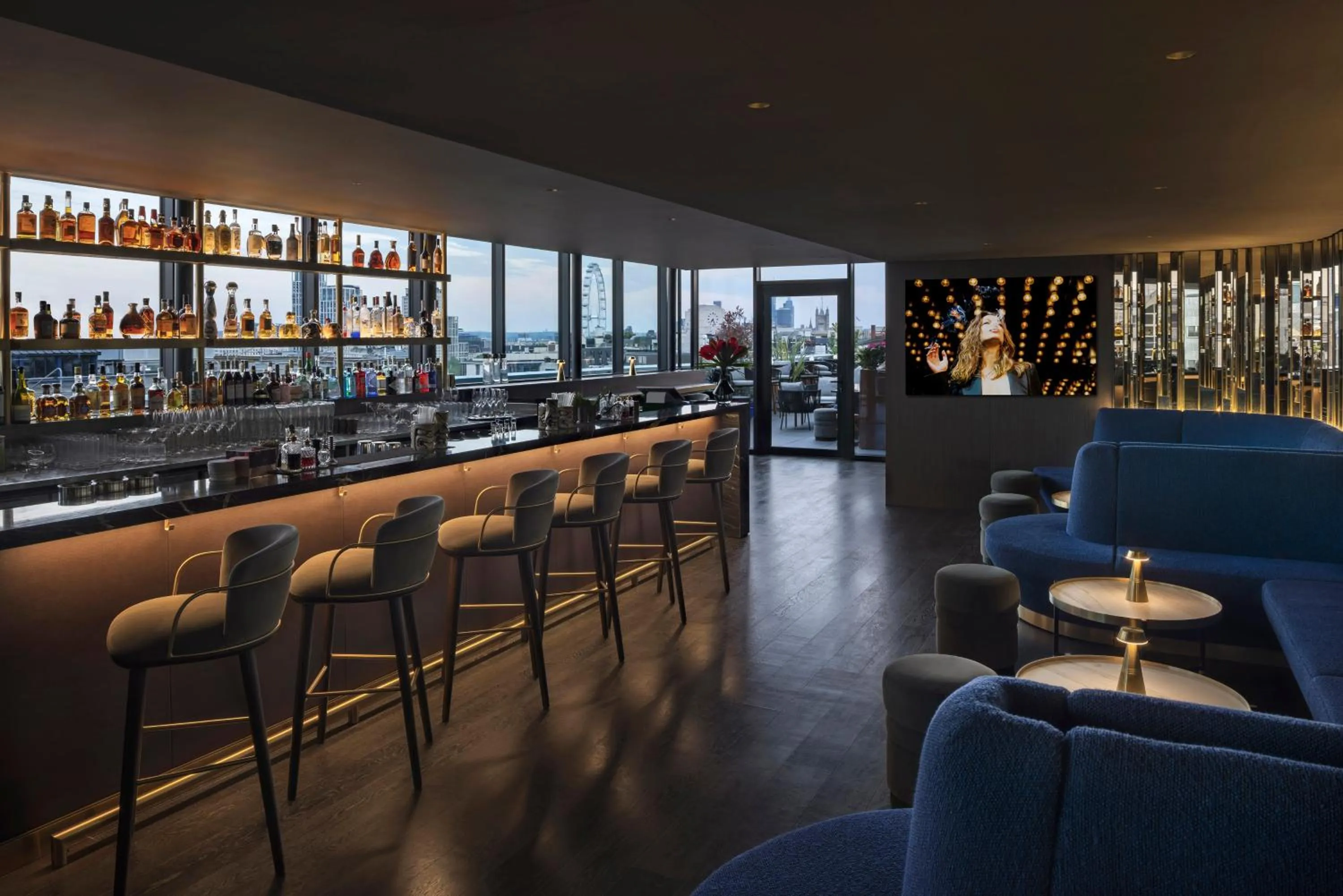 Restaurant/places to eat in Hotel AMANO Covent Garden