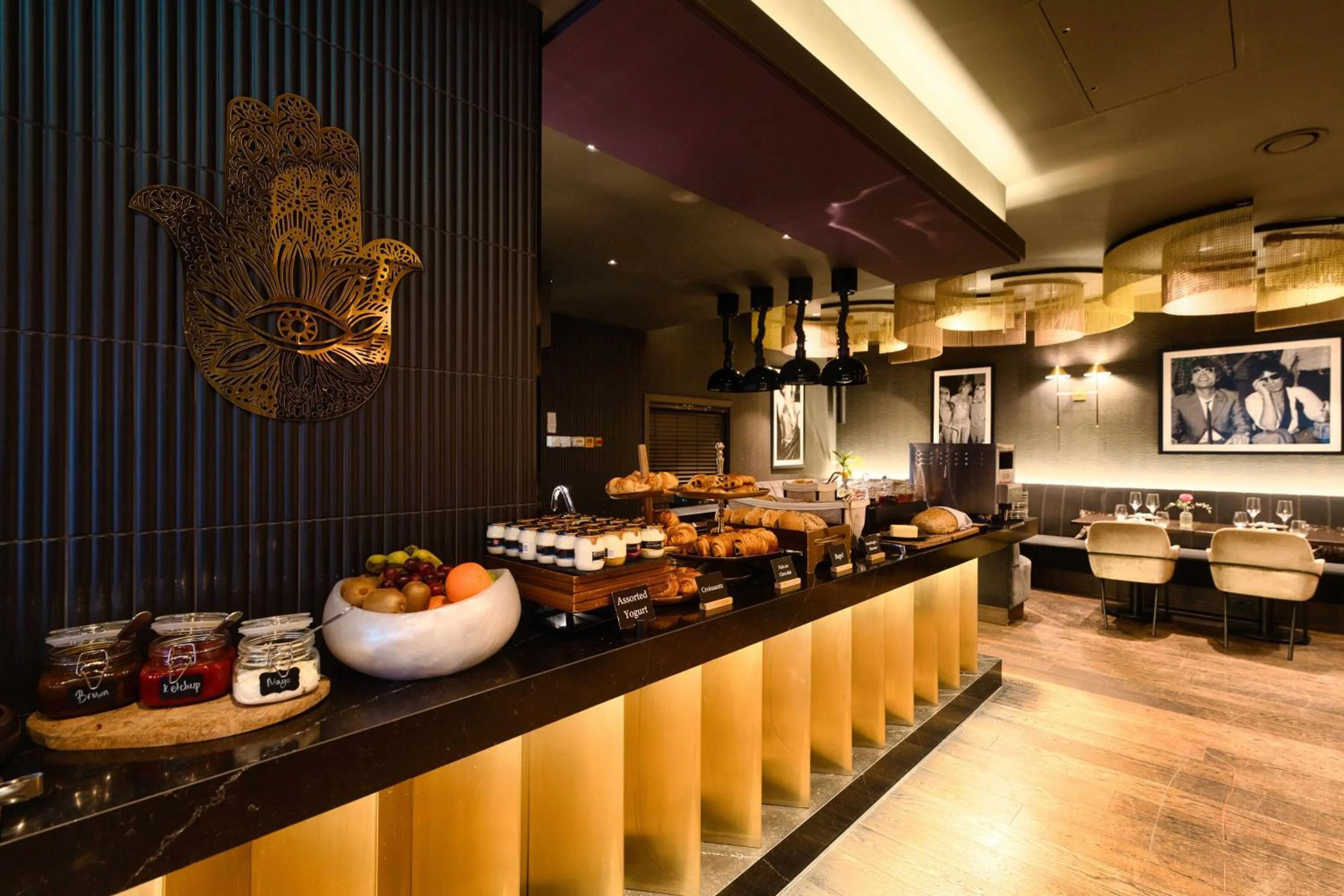 Buffet breakfast in Hotel AMANO Covent Garden