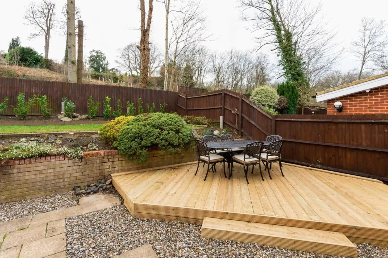 Garden in Virginia Water Family Getaway