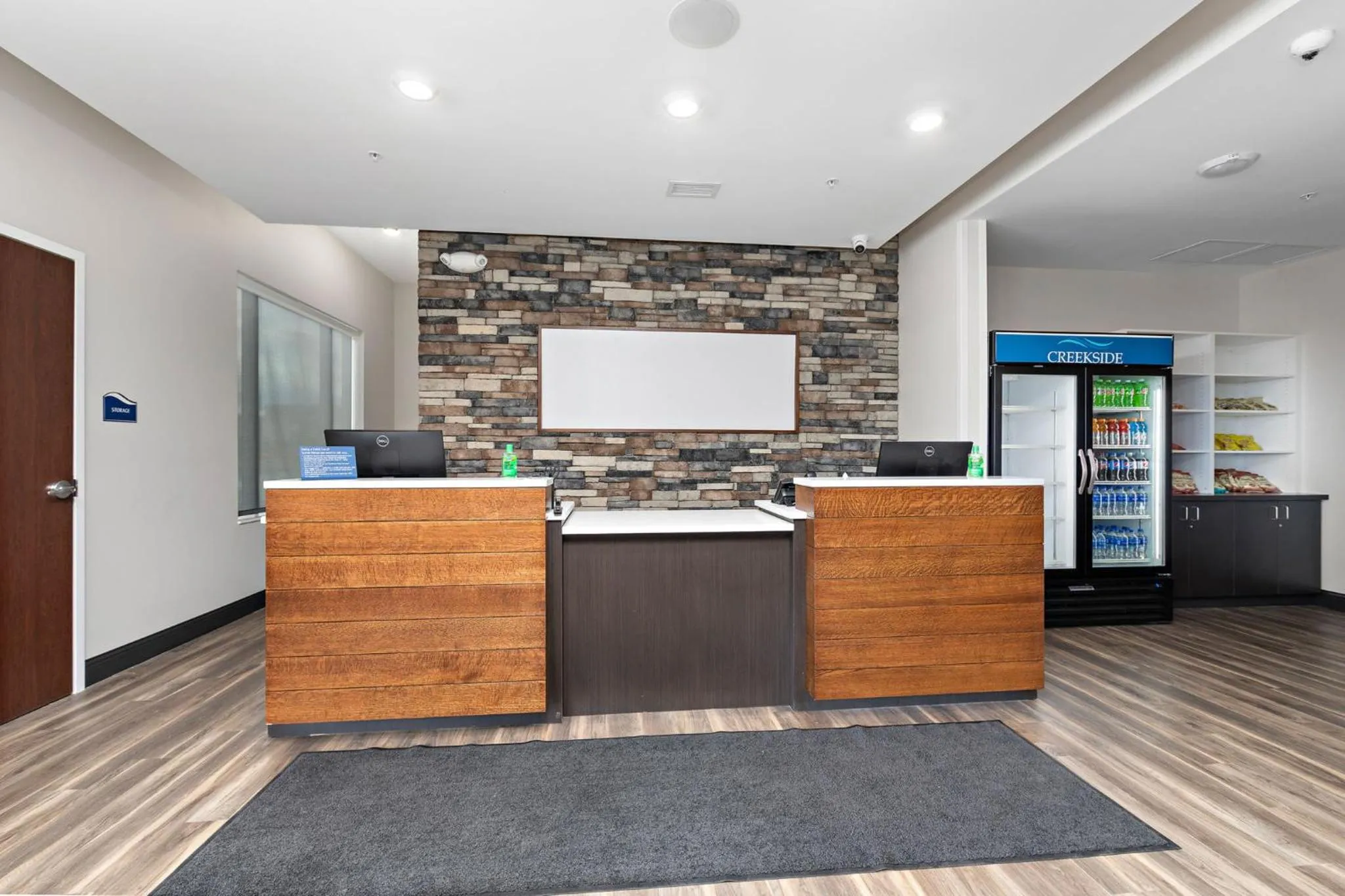 Property building in Holiday Inn Express Kansas City North Parkville by IHG