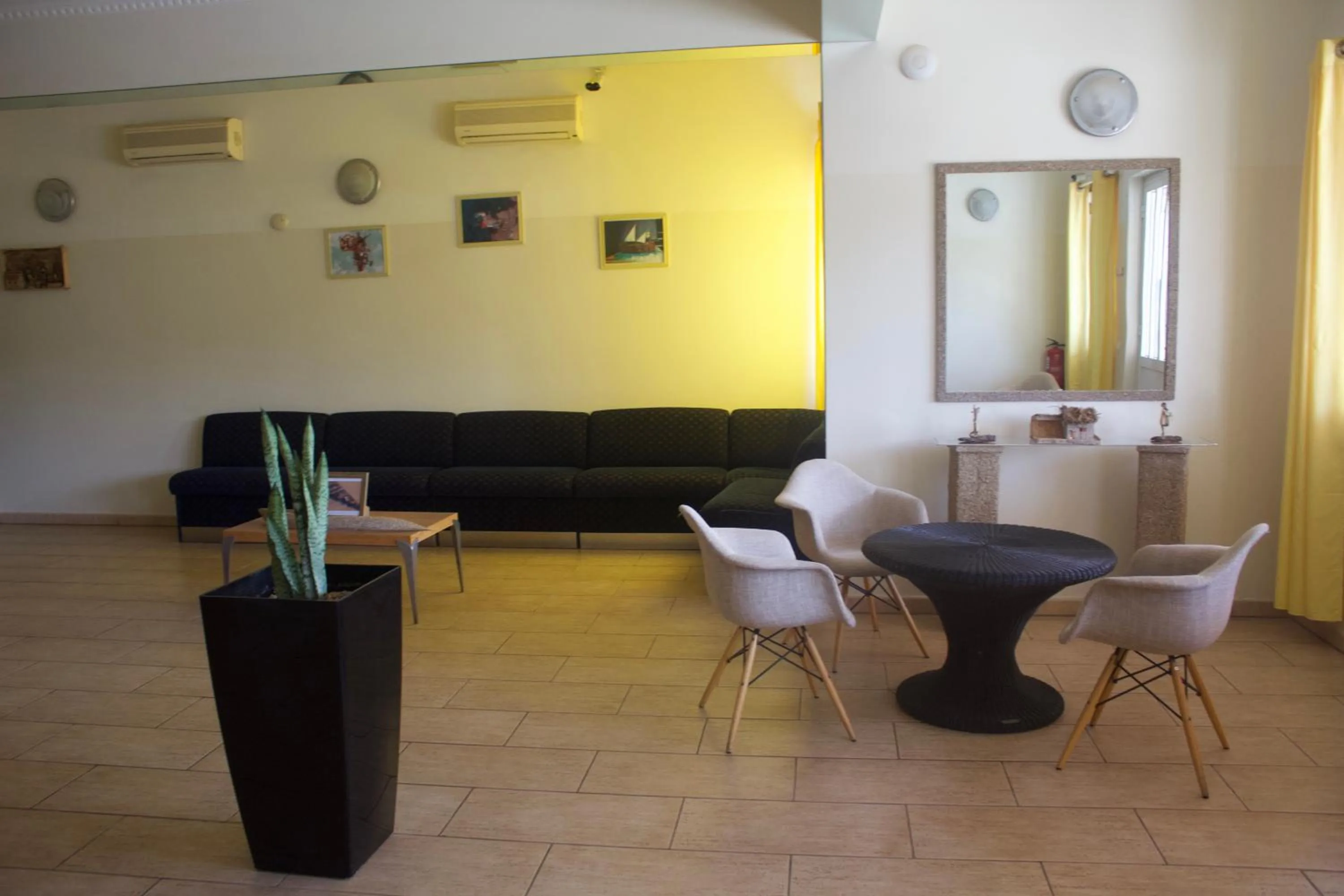 Falucho Paradise Beach