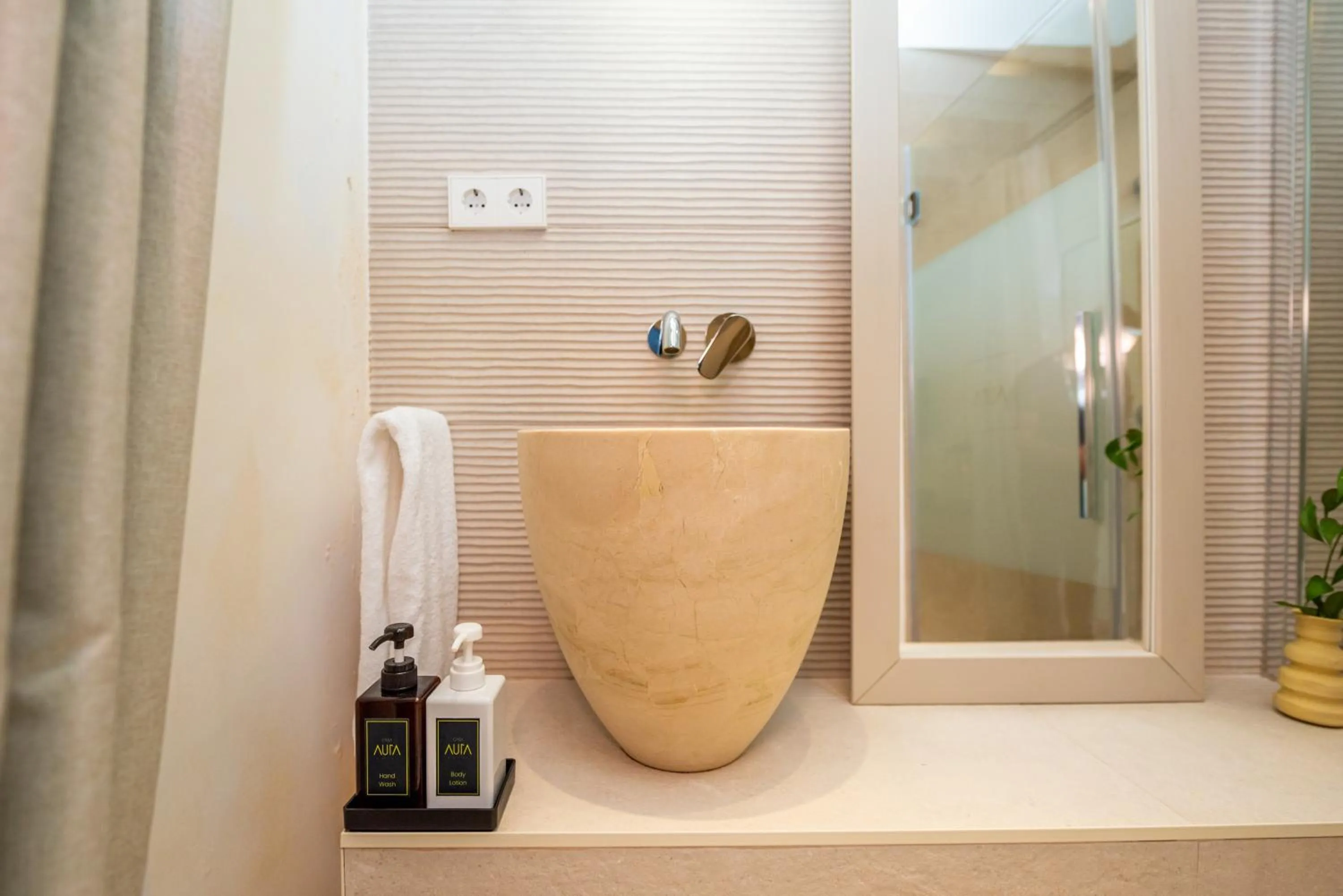 Bathroom in Casa Aura Hotel