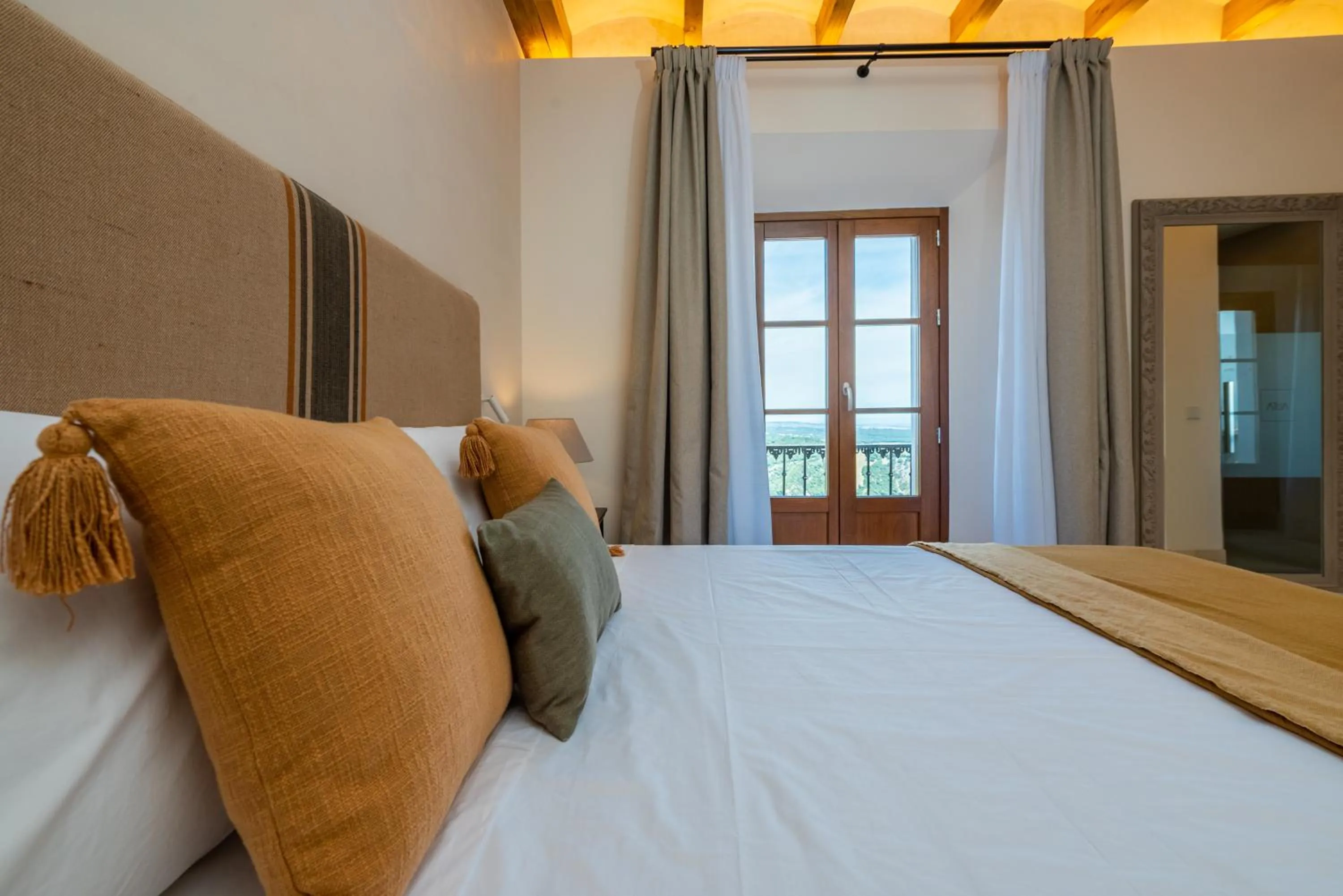 Bed in Casa Aura Hotel