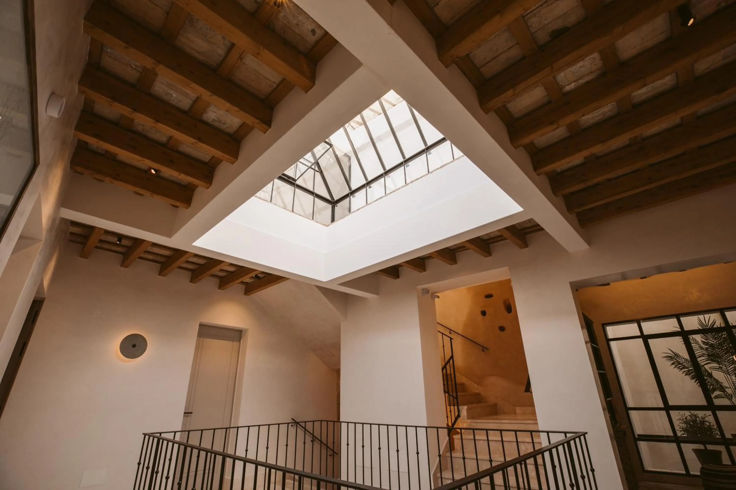 Area and facilities in Casa Aura Hotel