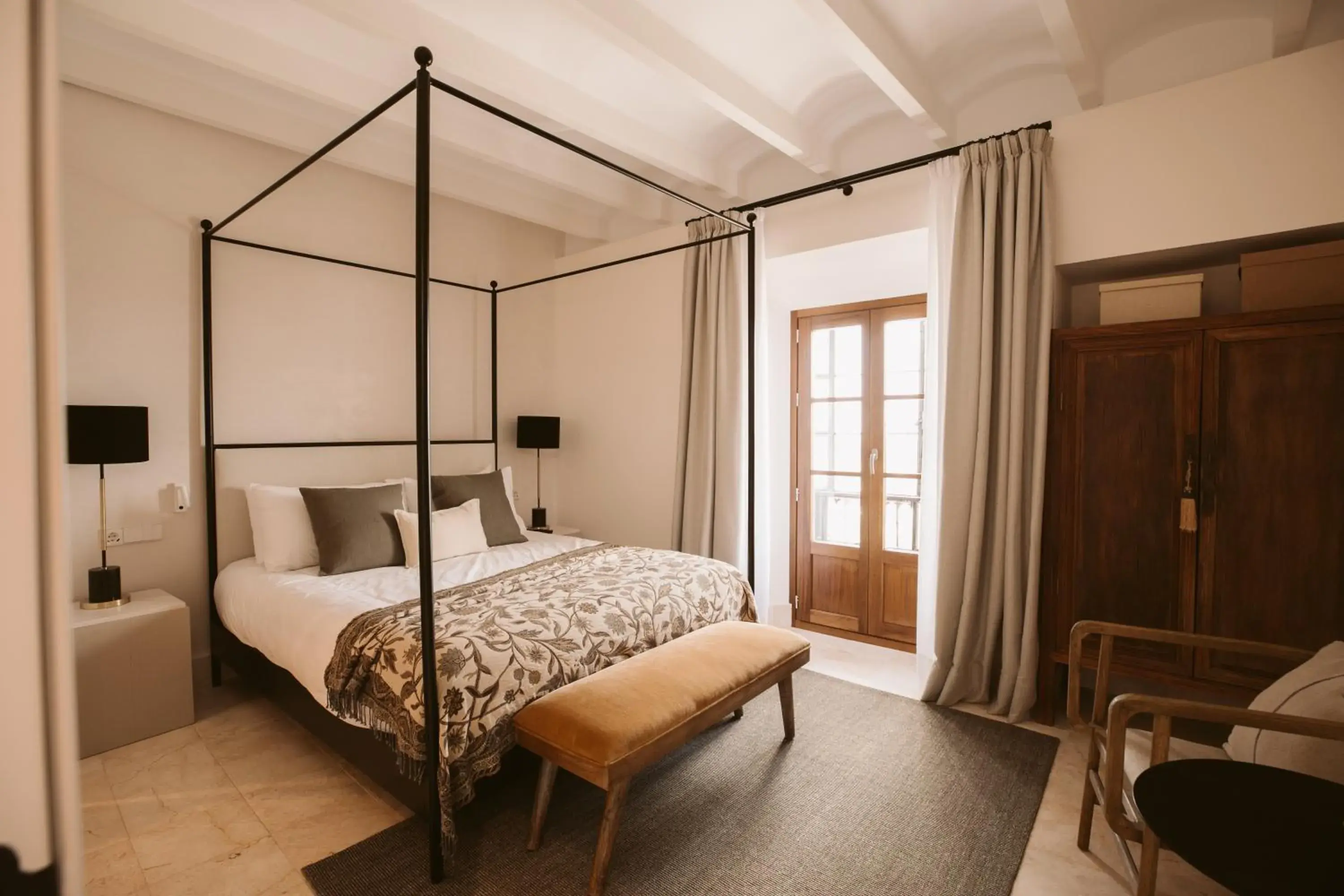 Deluxe Double Room with Bath in Casa Aura Hotel Deluxe Double Room with Bath in Casa Aura Hotel