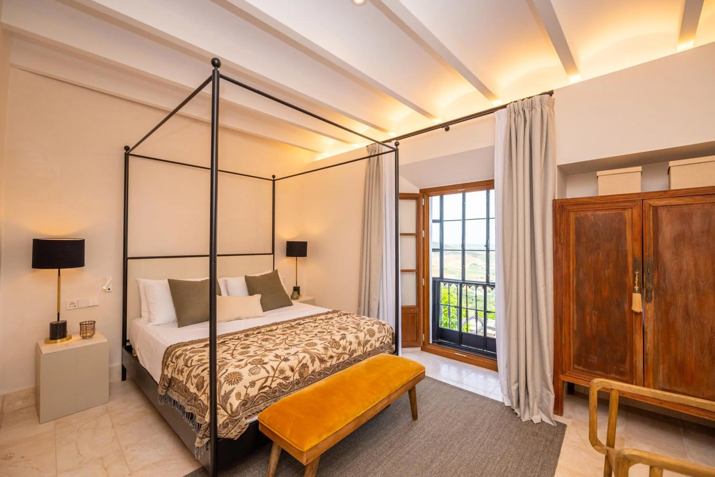 Bed in Casa Aura Hotel