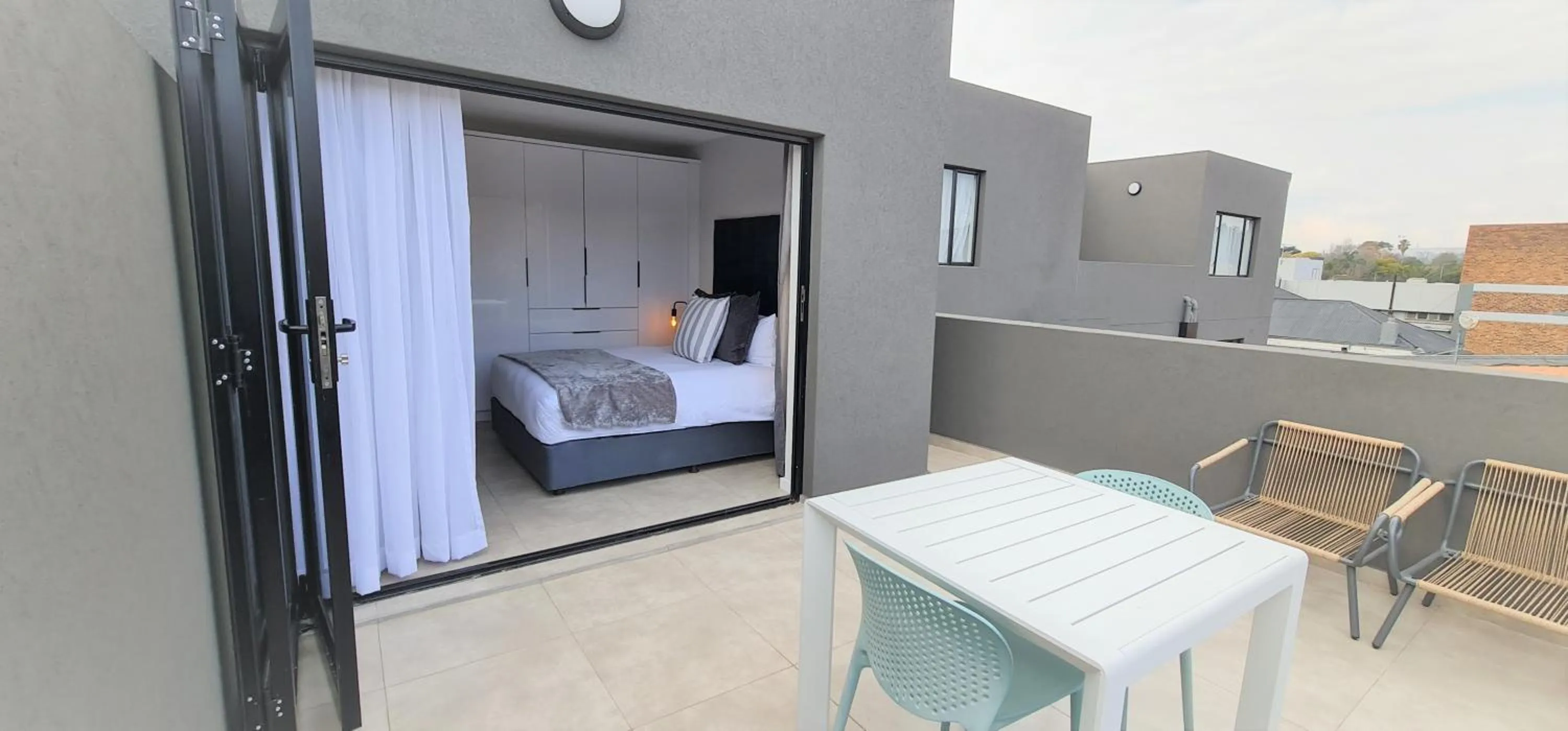 Balcony/Terrace, Bed in MINT Apartments Greenside