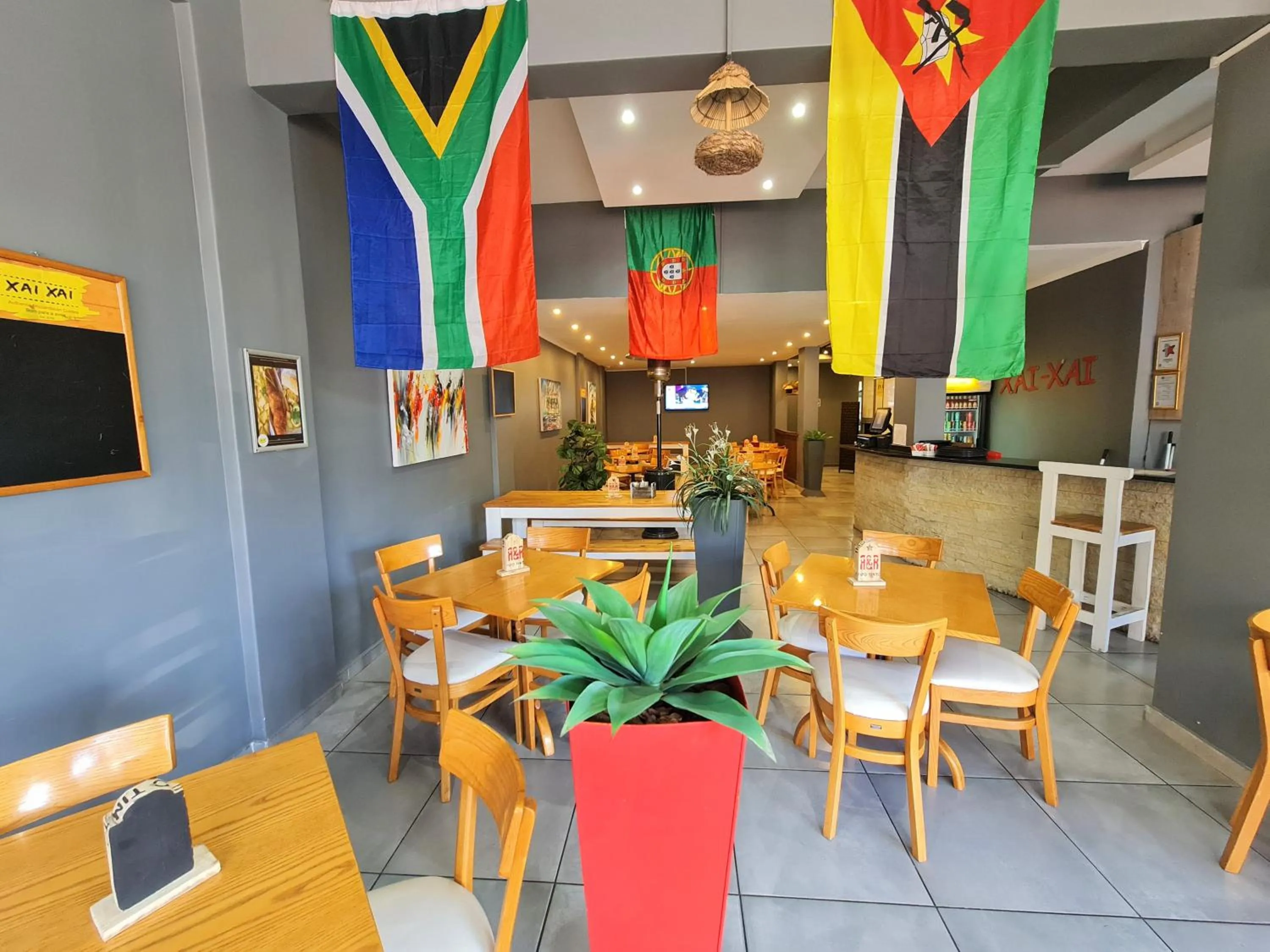 Restaurant/places to eat in MINT Apartments Greenside