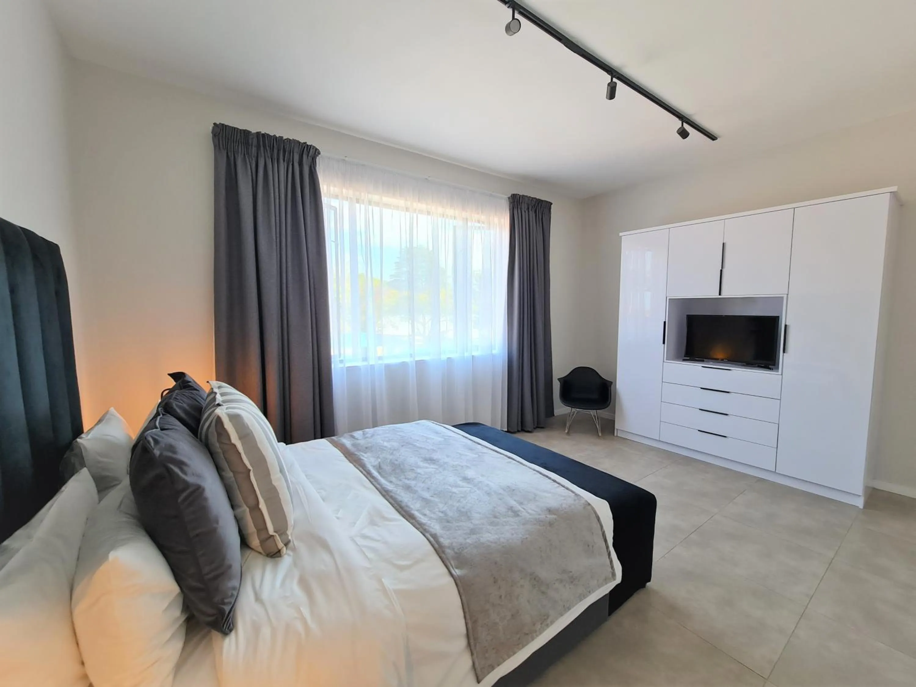 Bed in MINT Apartments Greenside