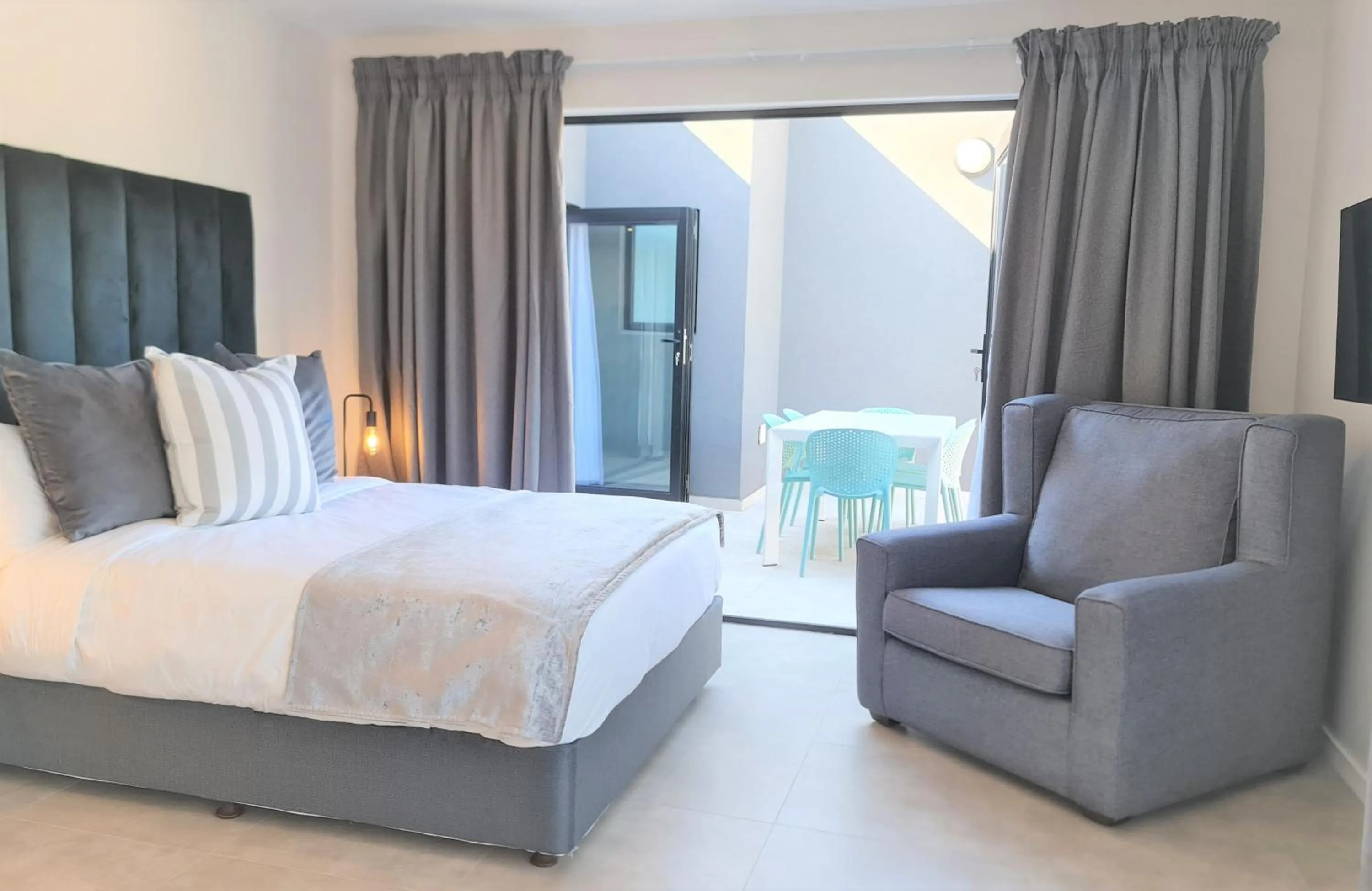 Bed in MINT Apartments Greenside