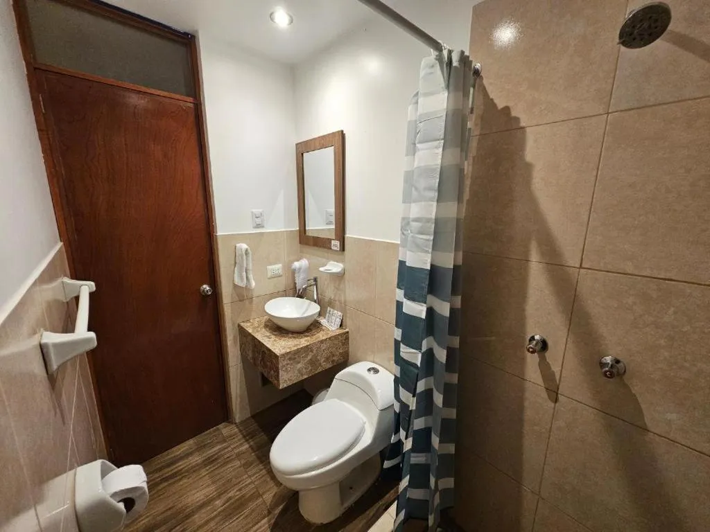 Shower in Hotel La Colina