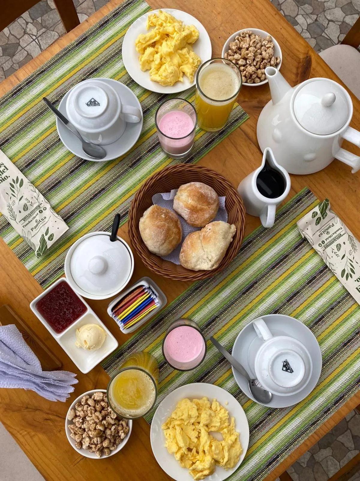 Food and drinks in Hotel La Colina