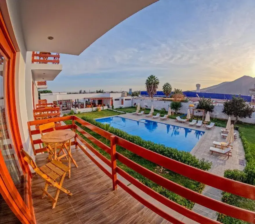 Deluxe Double Room with Balcony in Hotel La Colina Deluxe Double Room with Balcony in Hotel La Colina