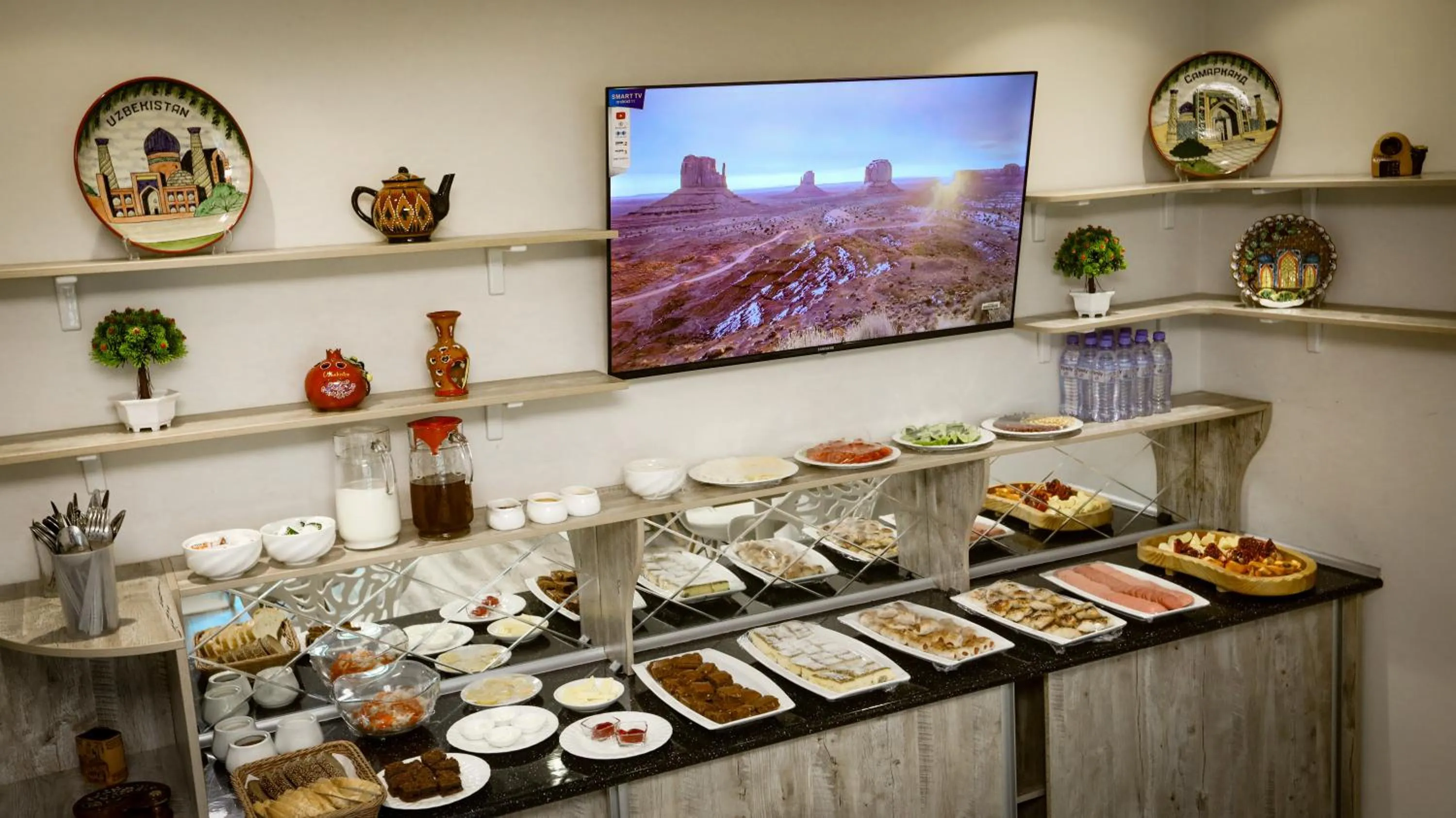 TV and multimedia in Hotel Shosh Boutique