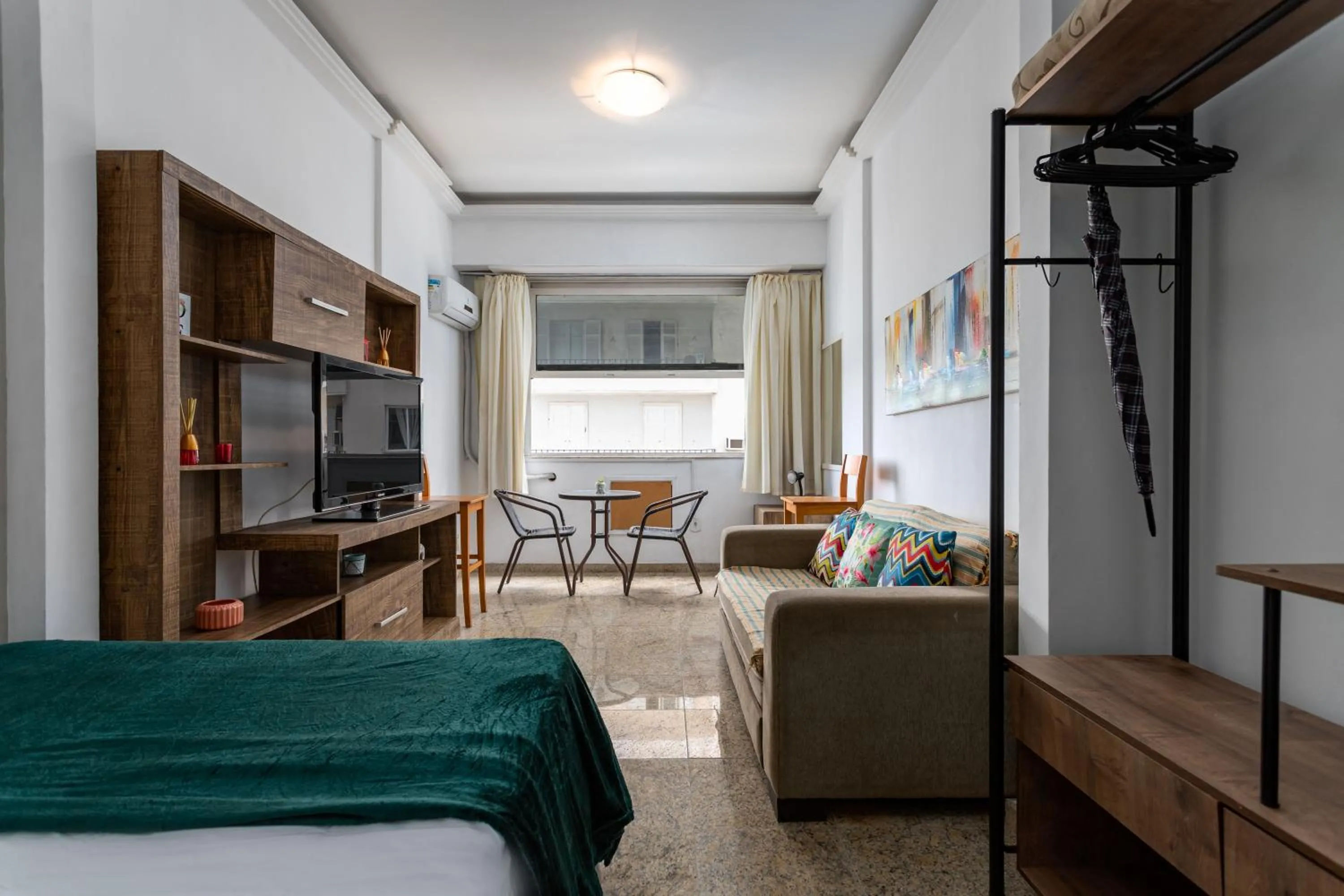 Photo of the whole room, Bed in Atlântica Vista Mar com Charme