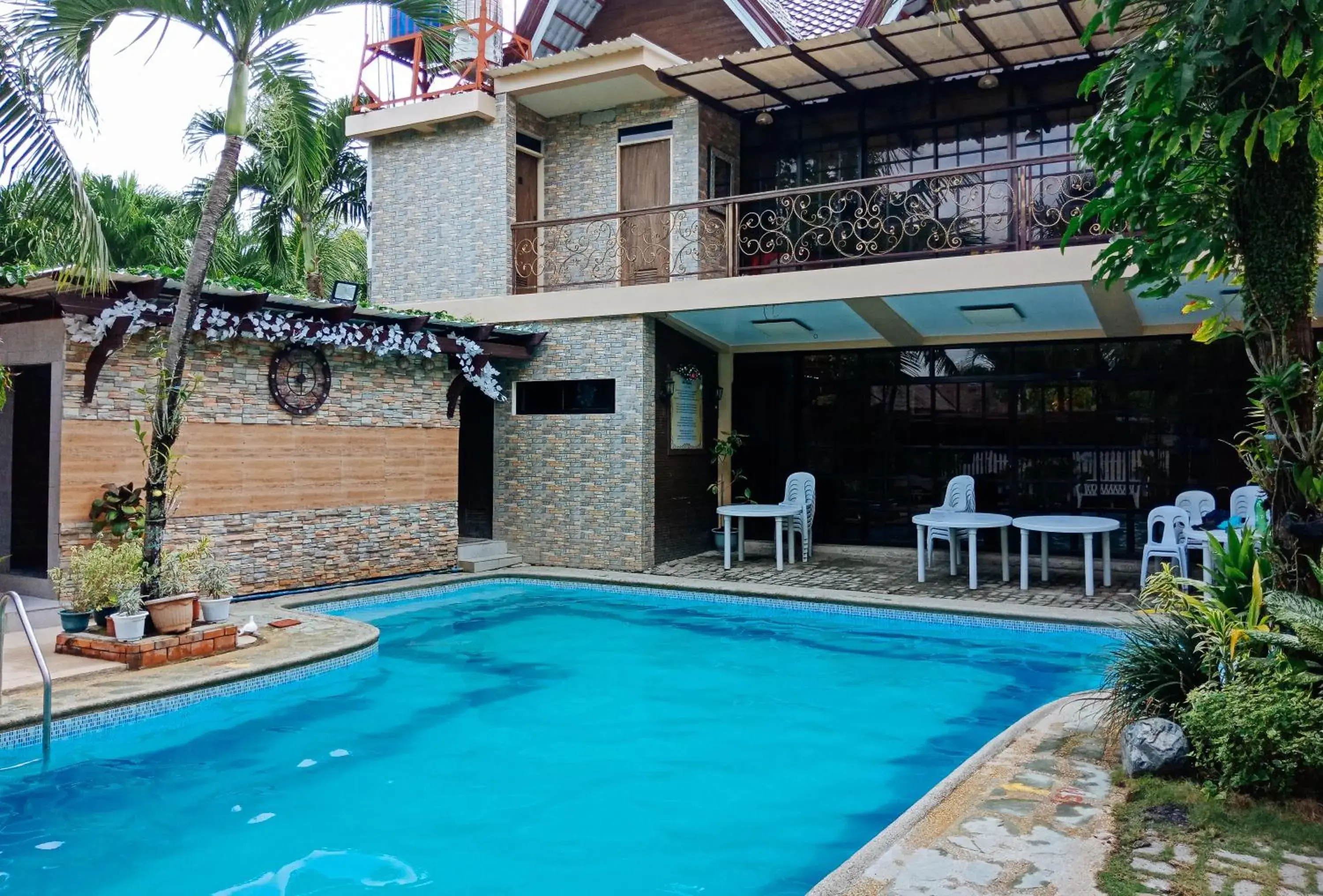 Villa Asuncion Country Inn and Resort Iloilo by RedDoorz Villa Asuncion Country Inn and Resort Iloilo by RedDoorz