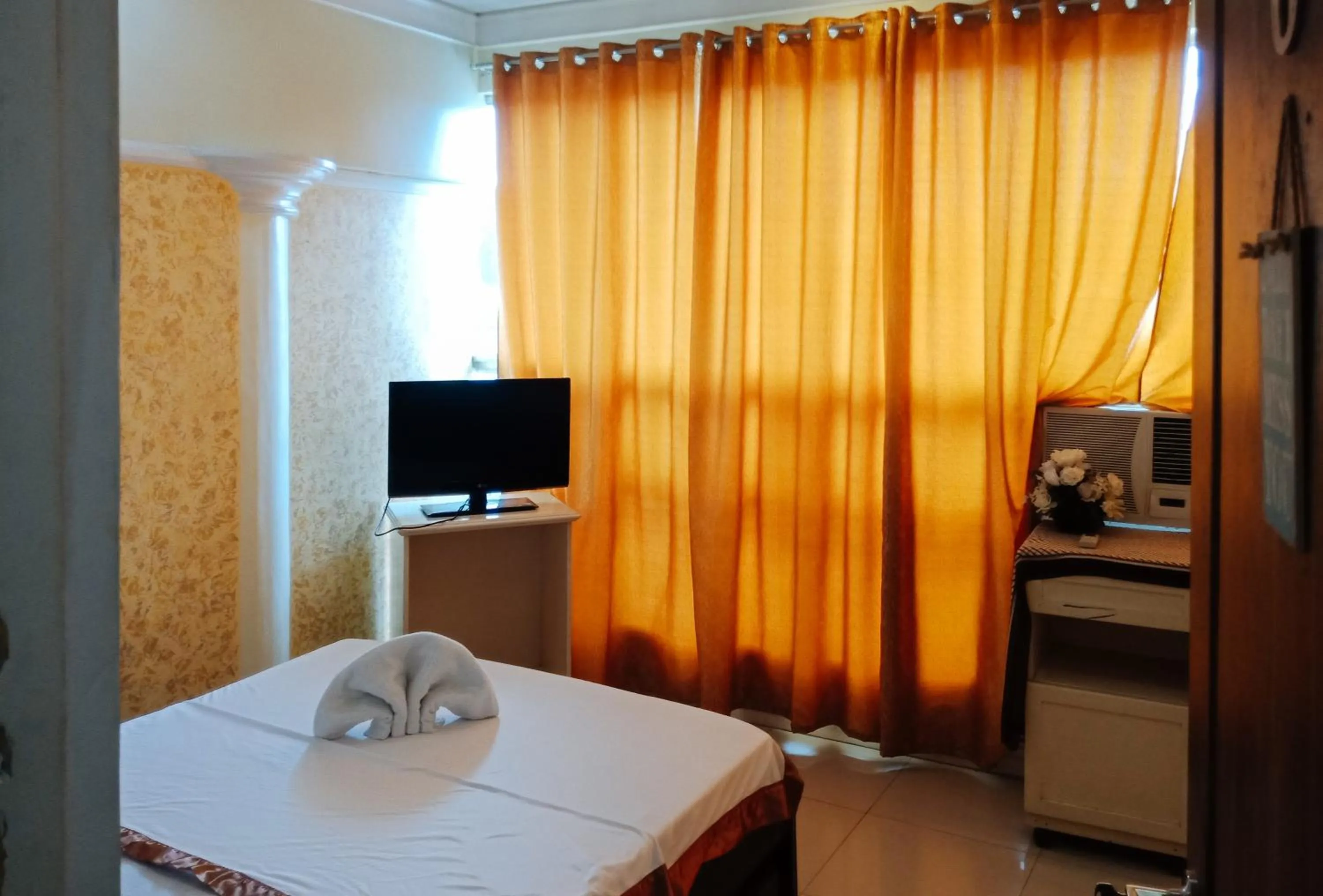 Bedroom in Villa Asuncion Country Inn and Resort Iloilo by RedDoorz