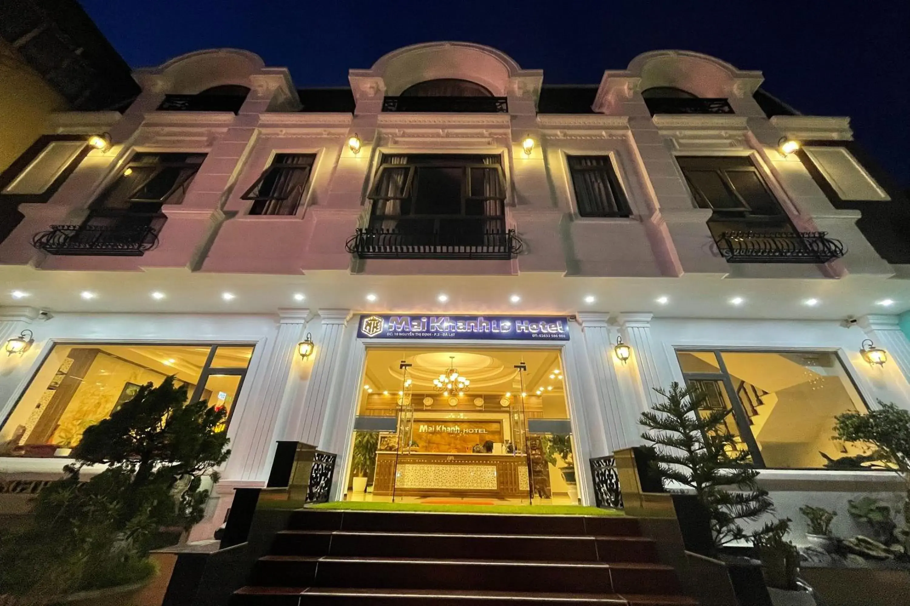 Property building in Mai Khanh Hotel Property building in Mai Khanh Hotel
