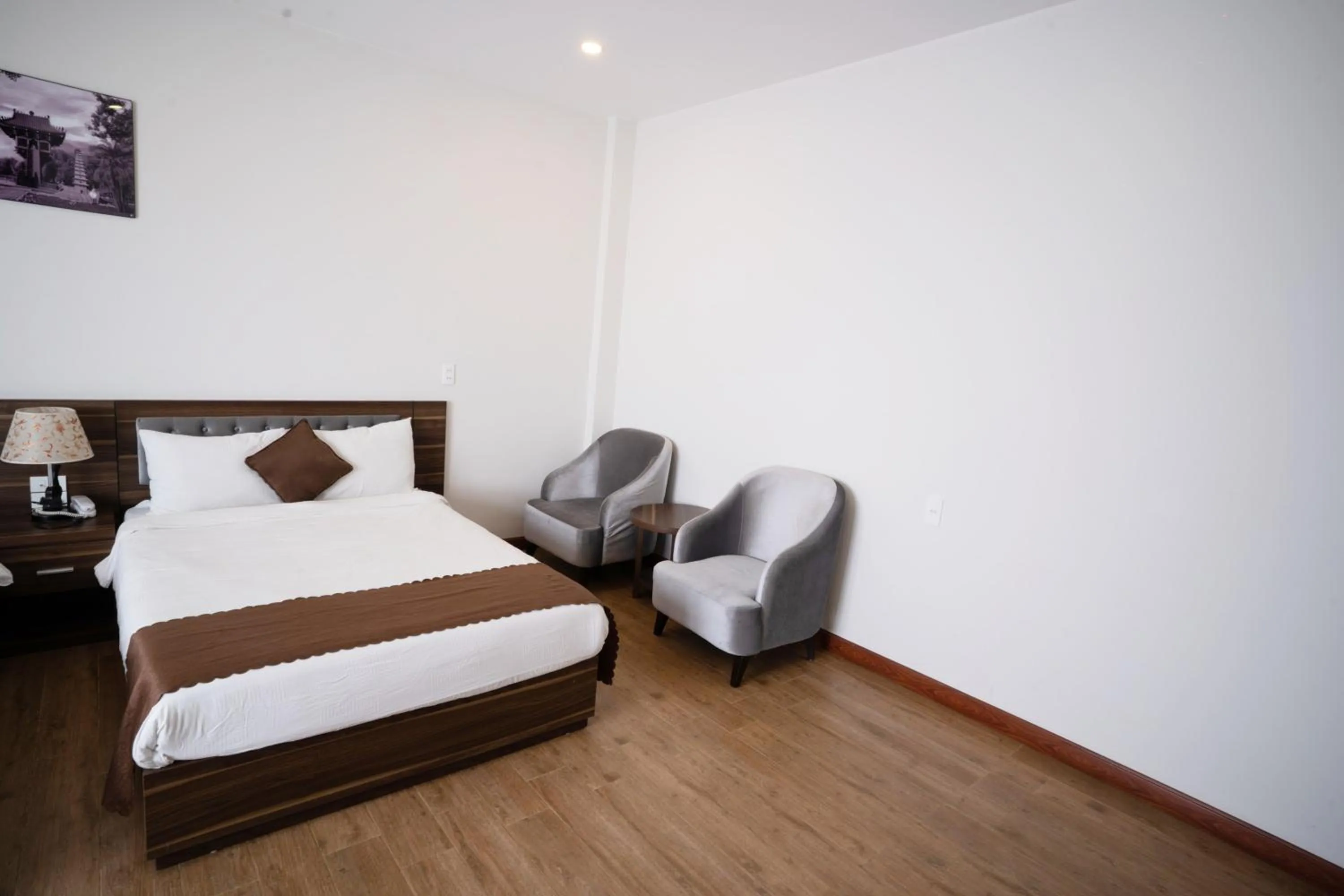 Living room, Bed in Mai Khanh Hotel