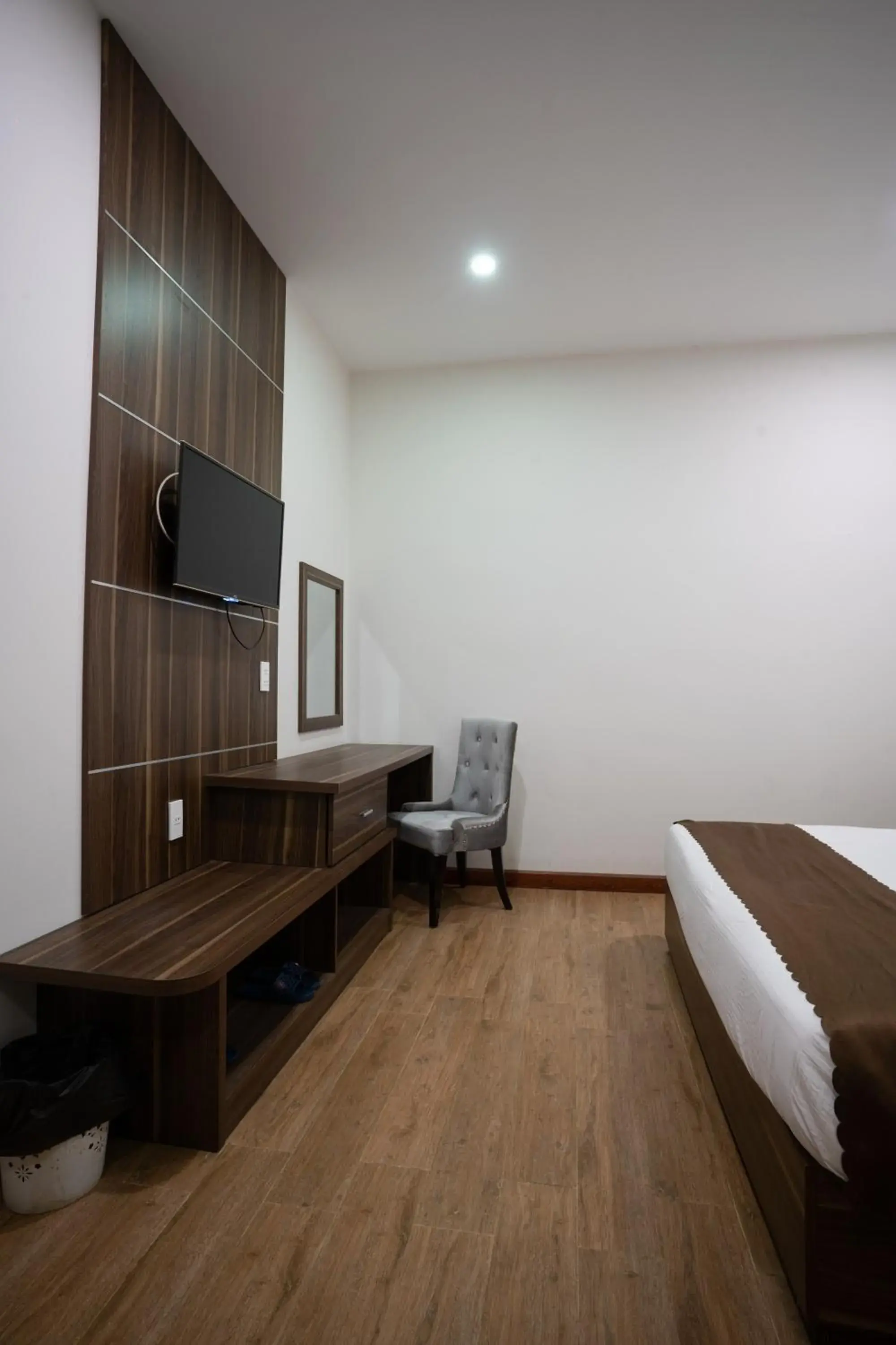 Bedroom, Bed in Mai Khanh Hotel Bedroom, Bed in Mai Khanh Hotel