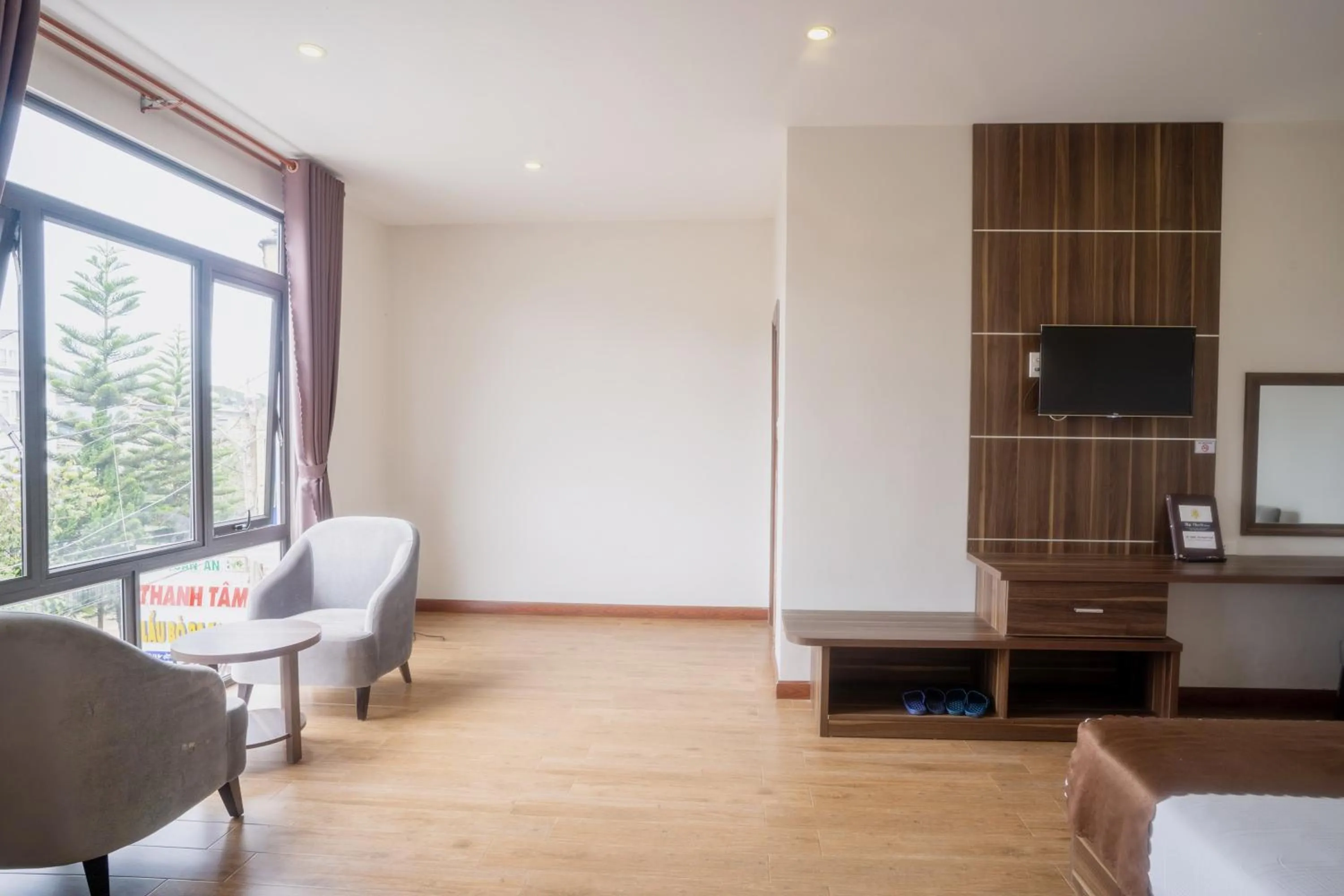 TV and multimedia in Mai Khanh Hotel