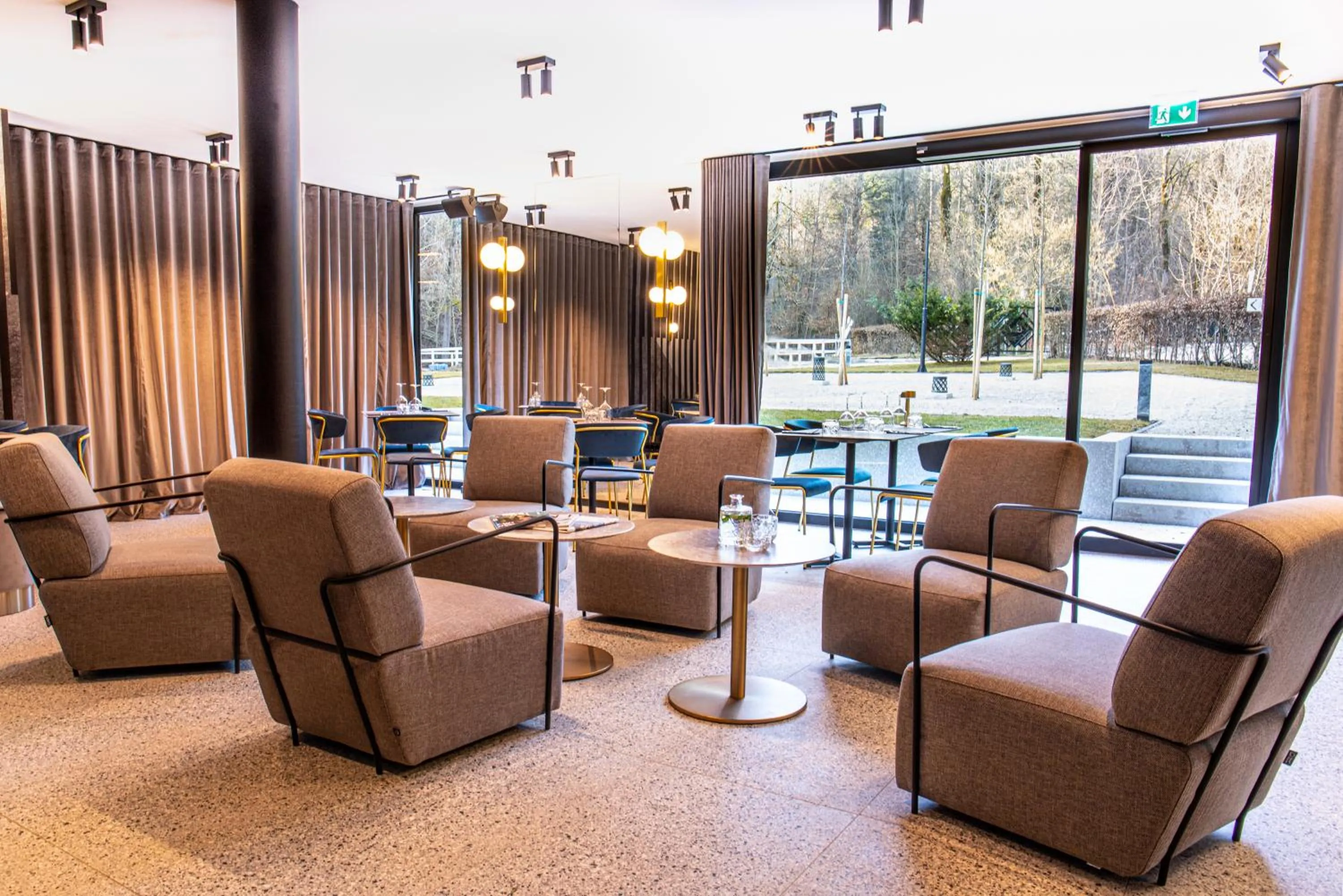 Restaurant/places to eat in Hotel Čad