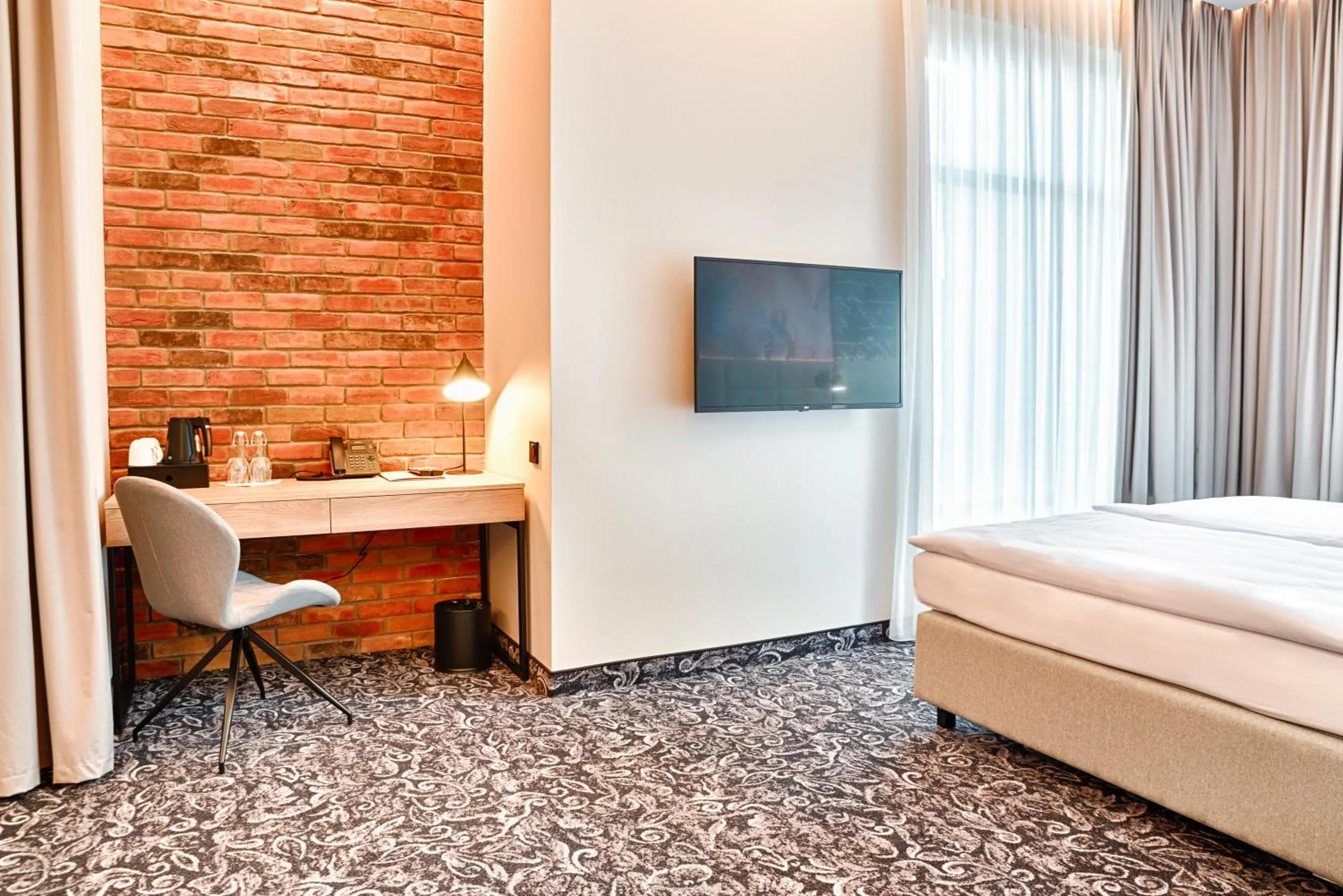 Photo of the whole room, Bed in Hotel The Loom