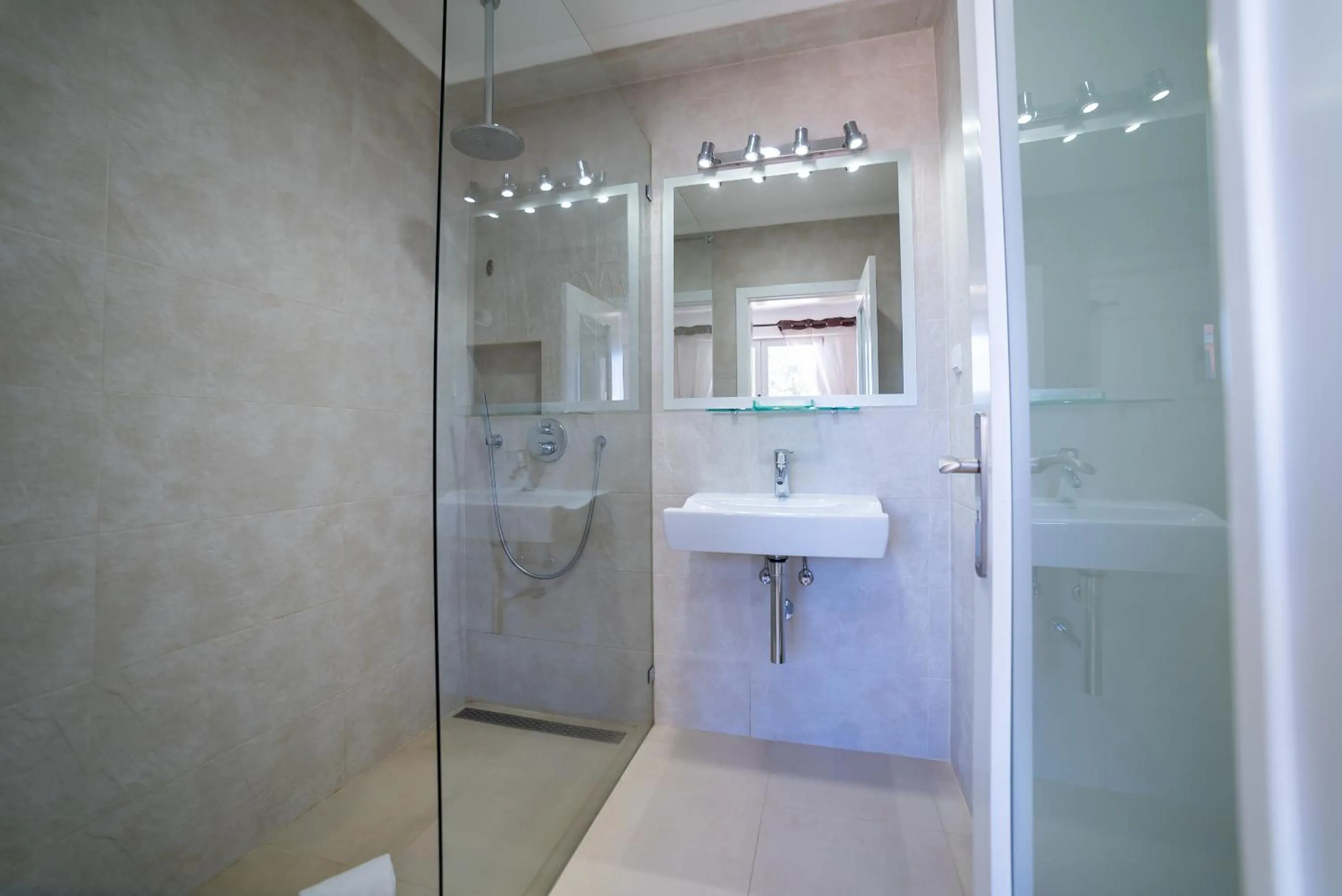 Central Lagos town center apartment near Marina