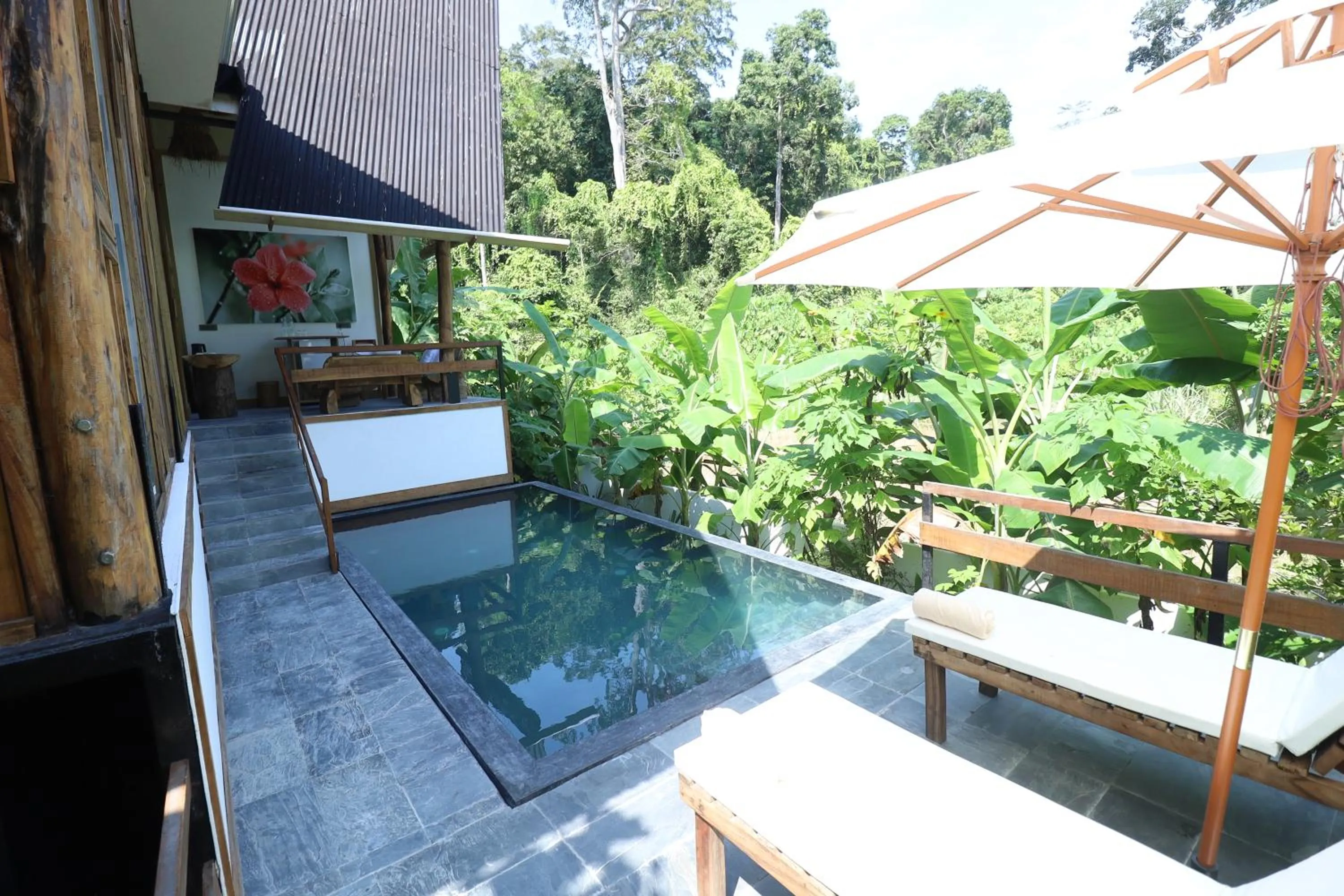 Swimming pool in Satya Boutique Resort & Spa